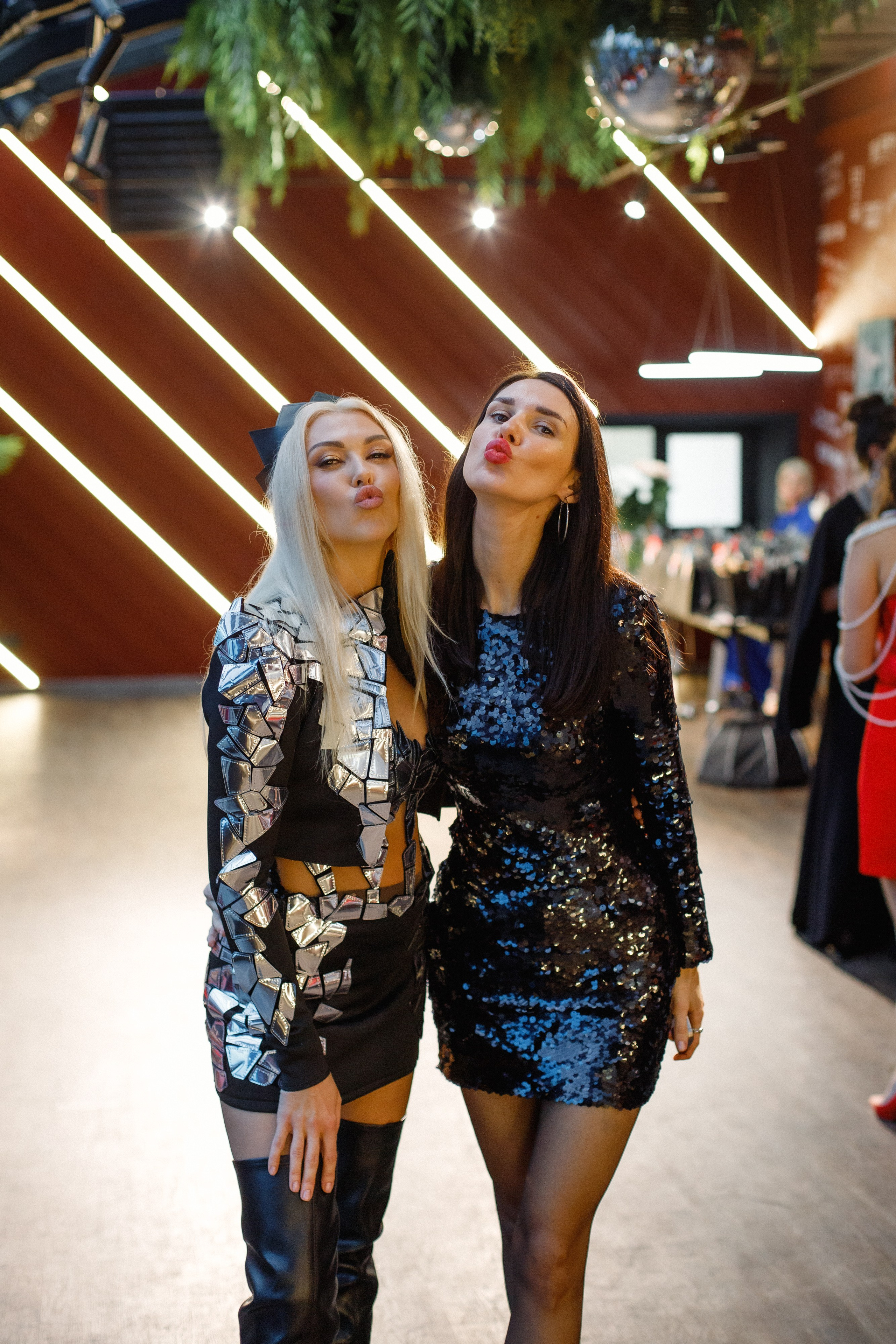 QUEEN KHV [12 ЛЕТ]. СВОИ. ФОТООТЧЕТЫ-СОБЫТИЯ-МЕСТА