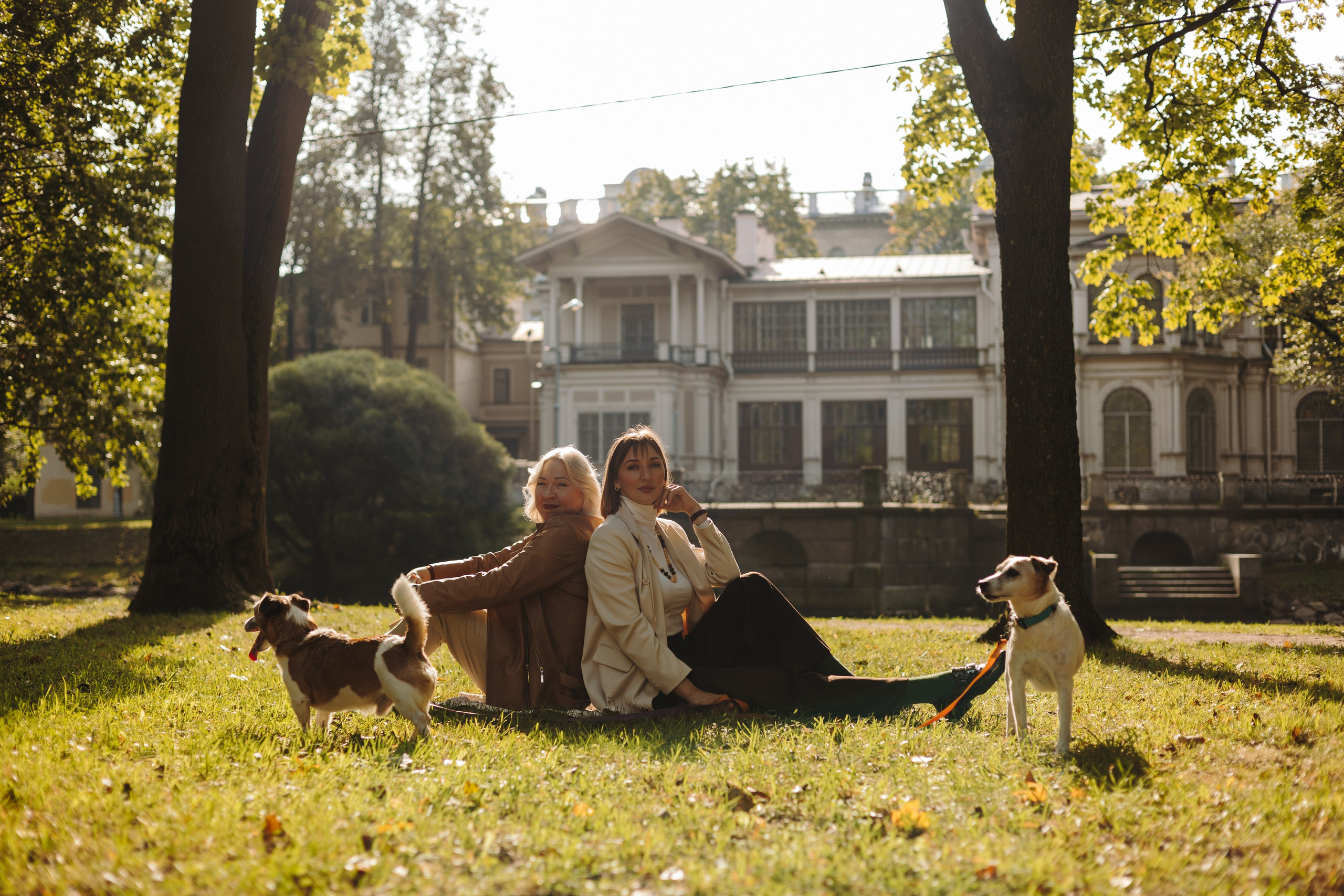 Ольга и Елена, Баркли и Шерлок. Фотограф животных Евгения Верцинская