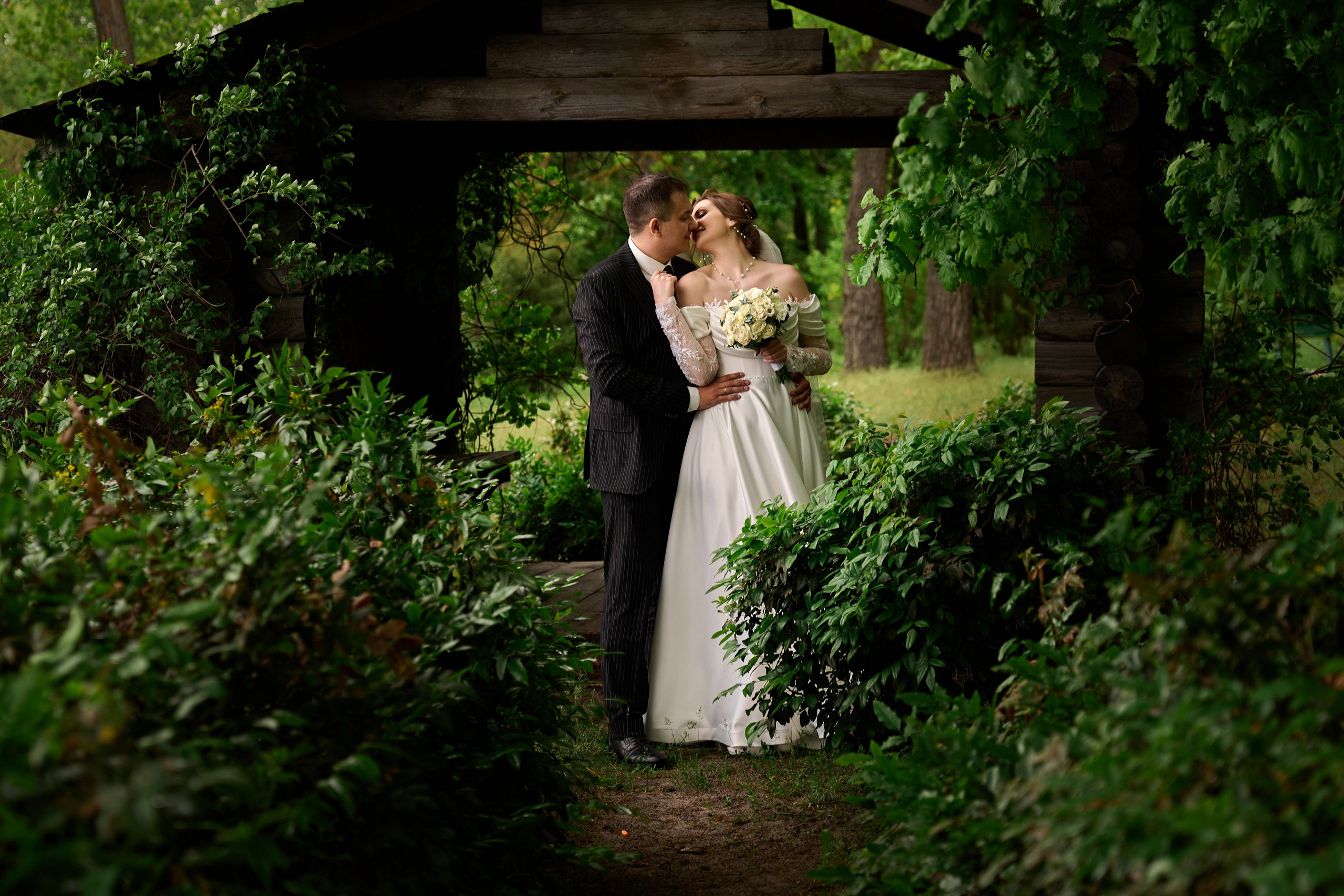 Гибридная съемка свадьбы Виктора и Виктории. Профессиональный фотограф Старый Оскол, Губкин — свадьба, венчание, крещение, юбилей и день рождения
