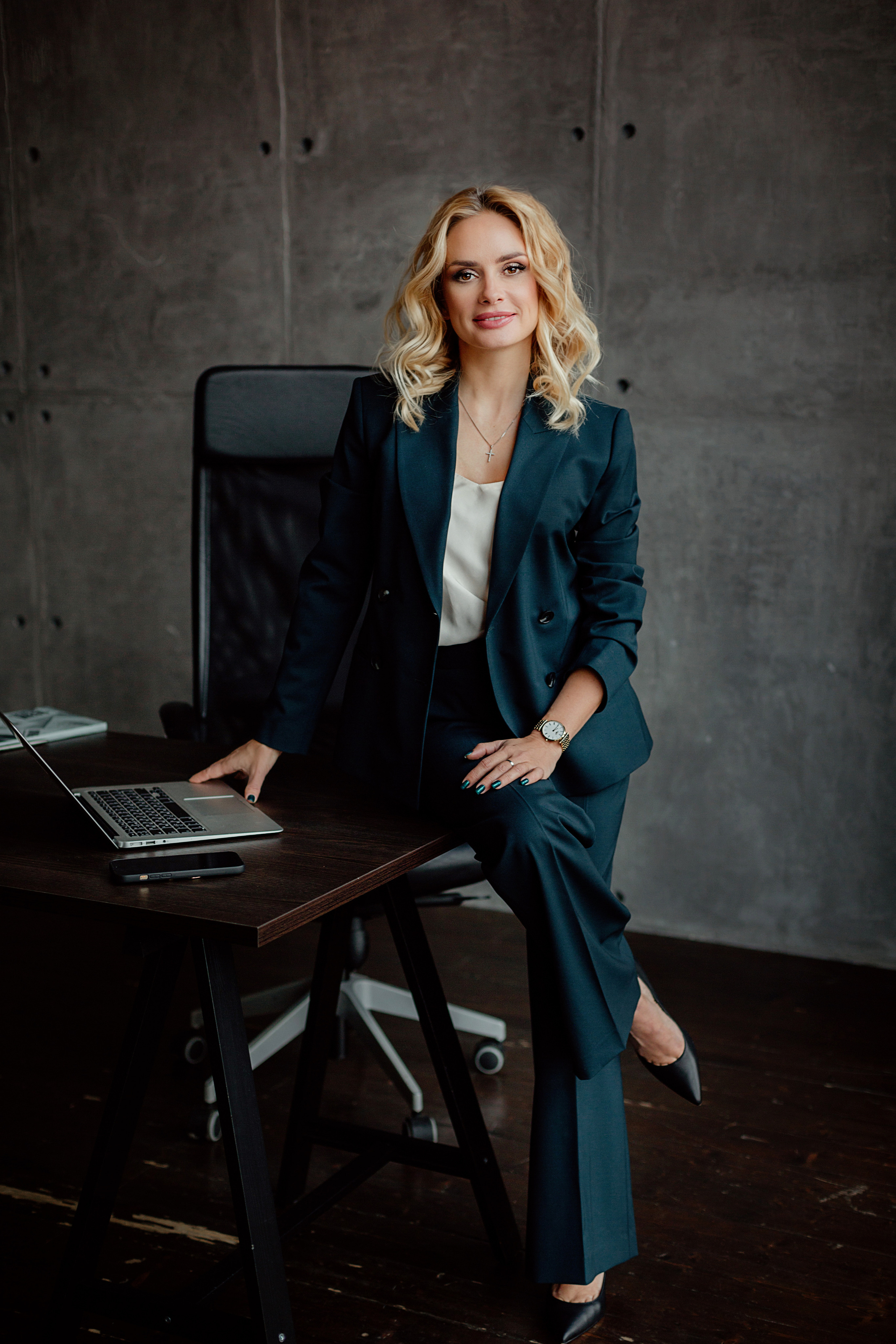 Деловая фотосессия для владелицы детского центра. Деловая и Бизнес съемка в  Москве Инесса Грушко