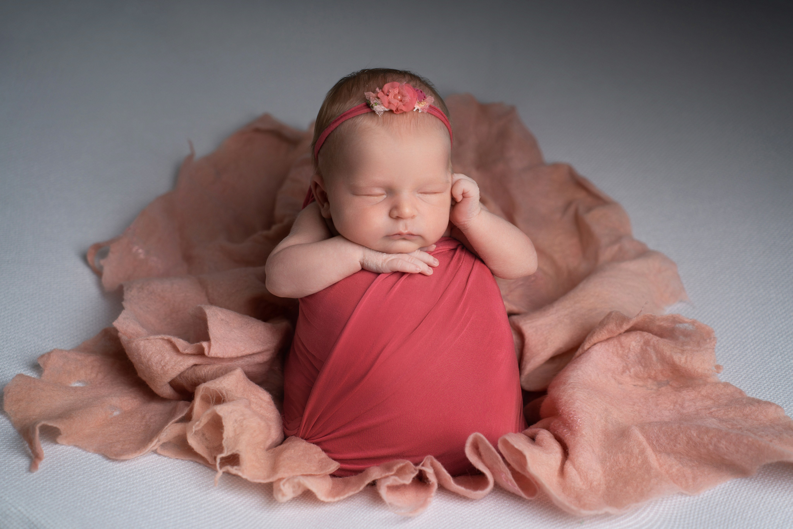 Ньюборн. Фотограф новорожденных Оренбург и свадебный фотограф Оренбург