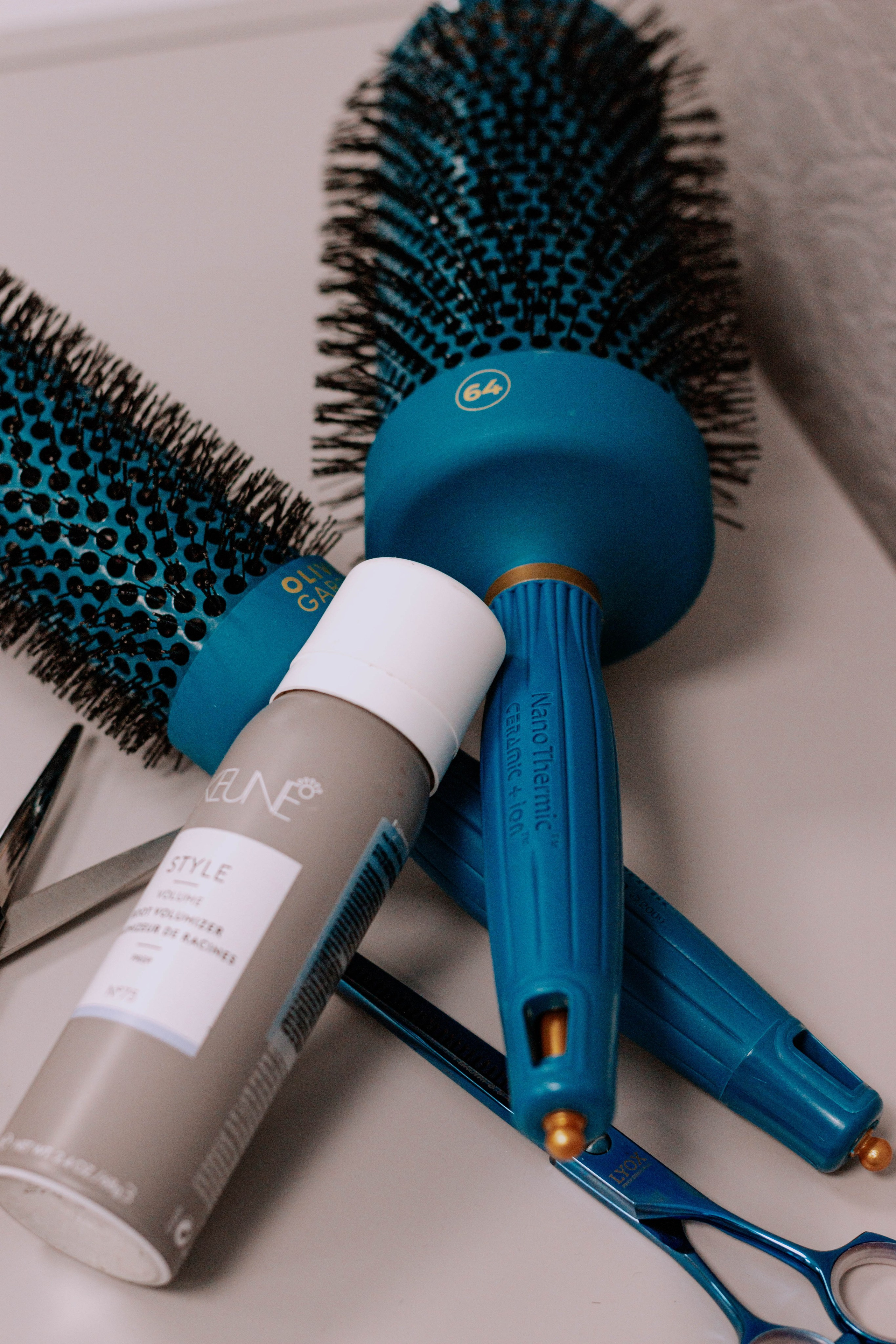 Настя- стилист по волосам. Бережно сохраняю ваши чувства и истории на своих фотографиях