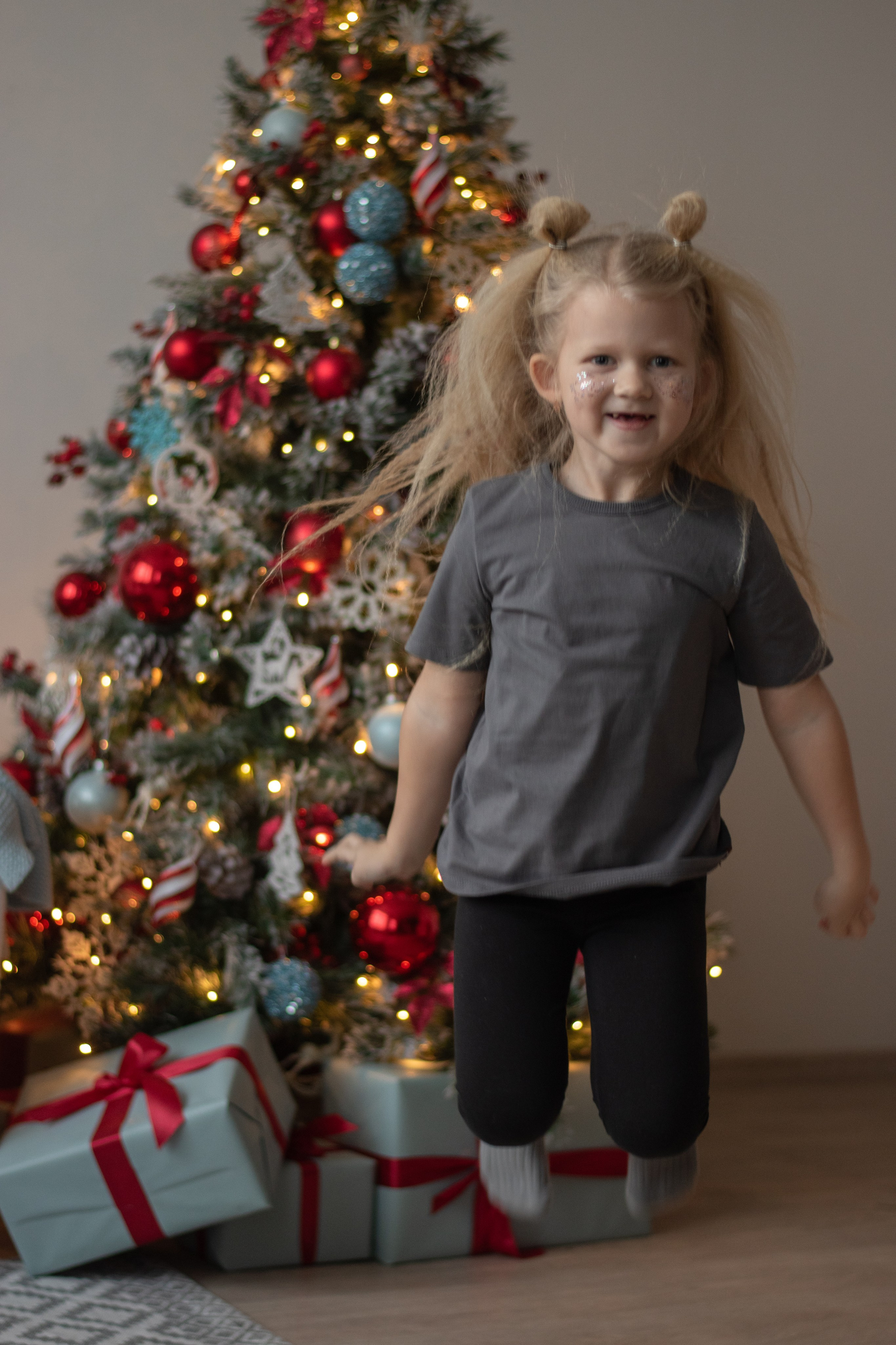 Ксения и прекрасные малышки Милана и Арина. Фотограф в Новосибирске Фальман Полина