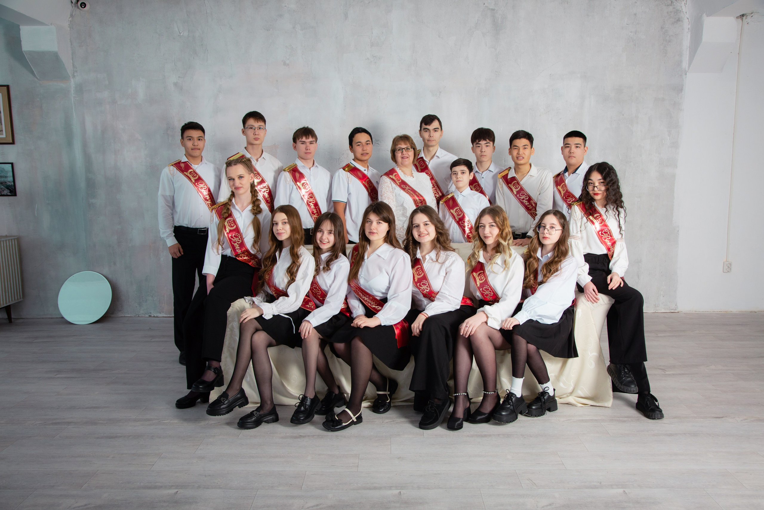 Фото работы. XPLACEMEDIA — Виньетки в Актобе. Выпускные альбомы в Актобе