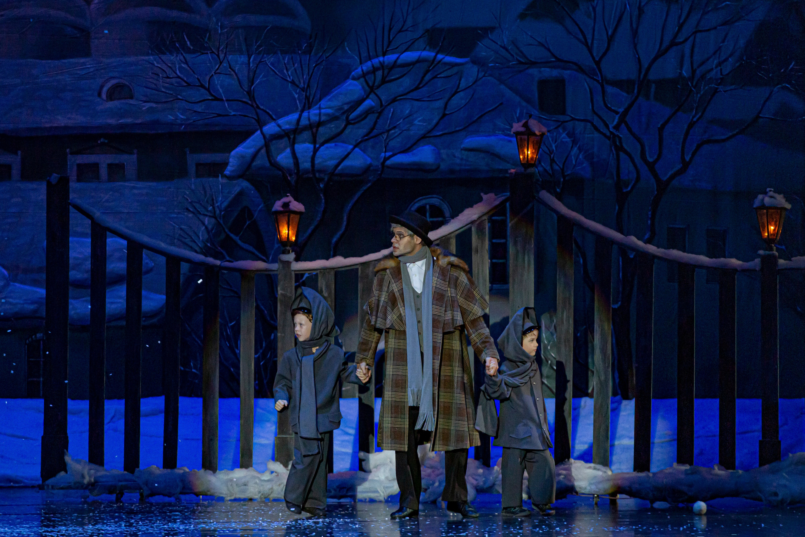 Анюта — спектакль — премьера на сцене Зимнего театра Марийского театра оперы и балета. Фотограф в Сочи Юрий Шептаев