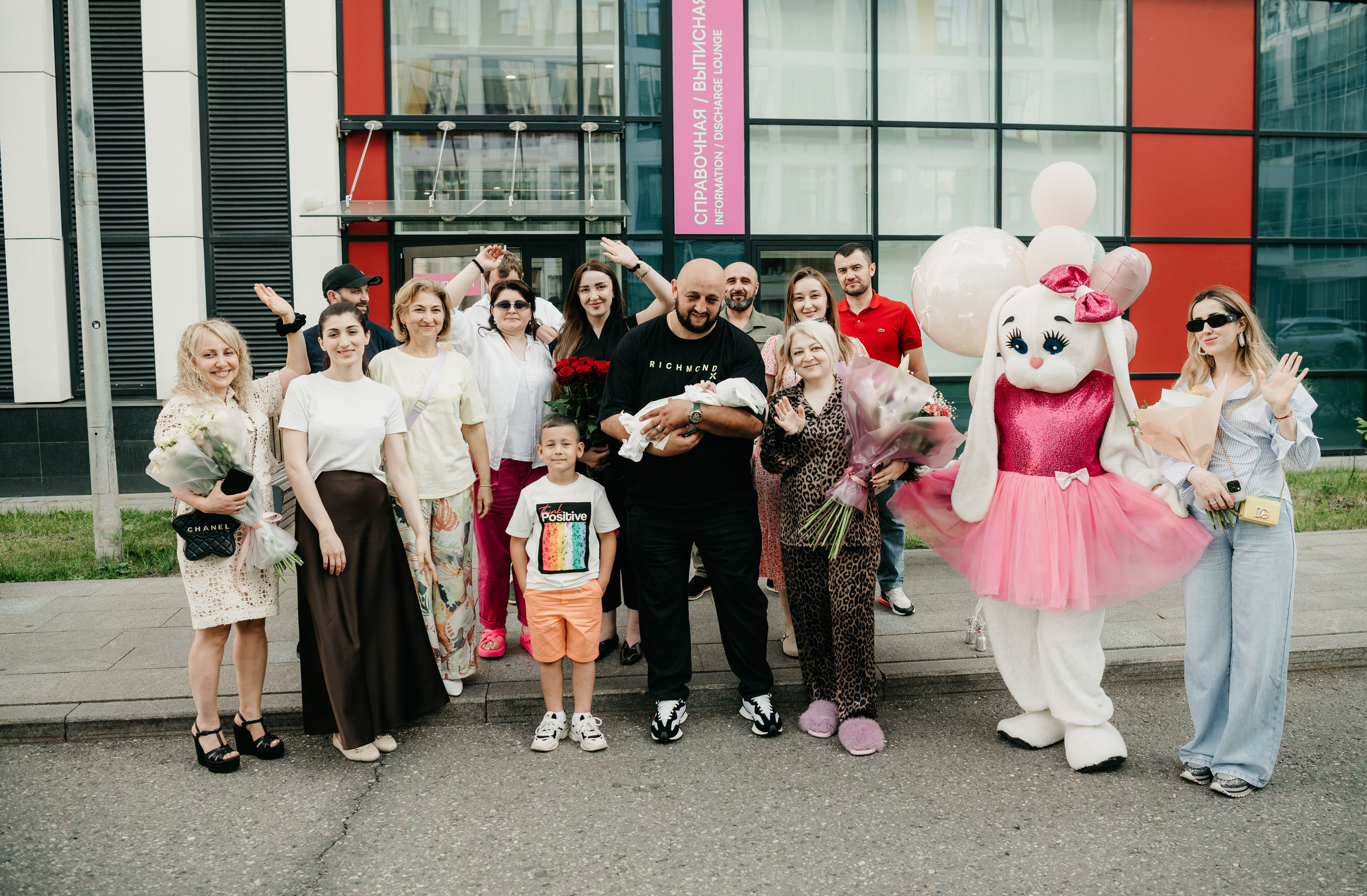 Выписка Арианы. Коммунарка. Фотограф на выписку из роддома в Москве и МО