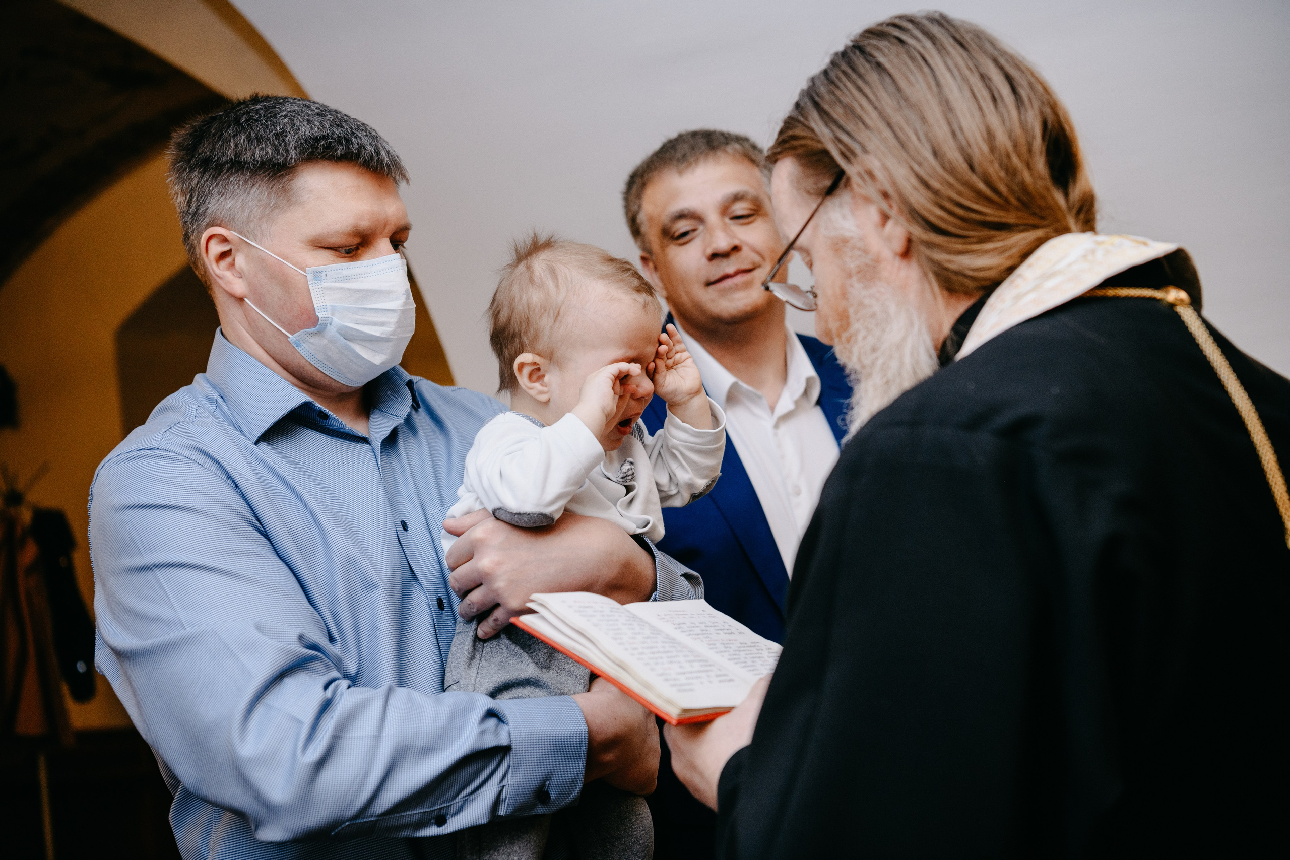 Крещение Александра. Фотограф на выписку из роддома в Москве и МО