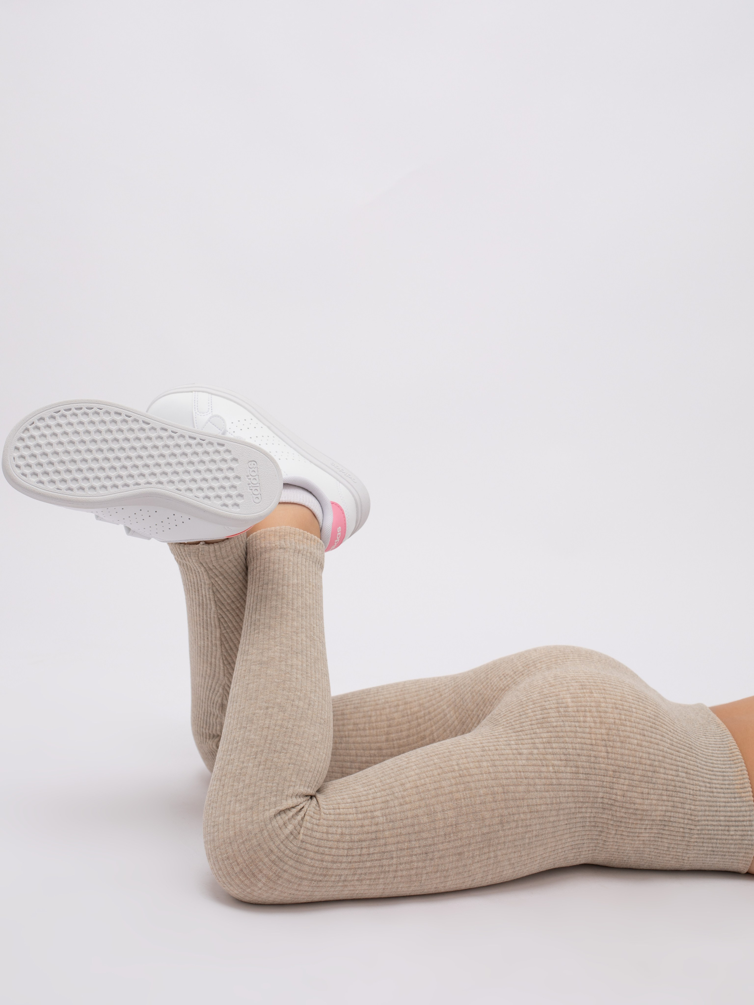 Детские лосины. Фотостудия предметной и модельной съёмки для маркетплейсов