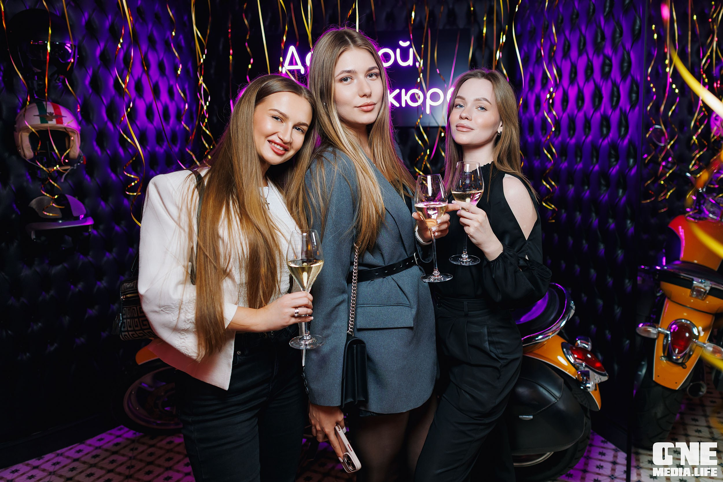 Фоторепортаж из караоке-клуба Белгравия. One Media Life: фоторепортажи, фотоотчеты с мероприятий и заведений