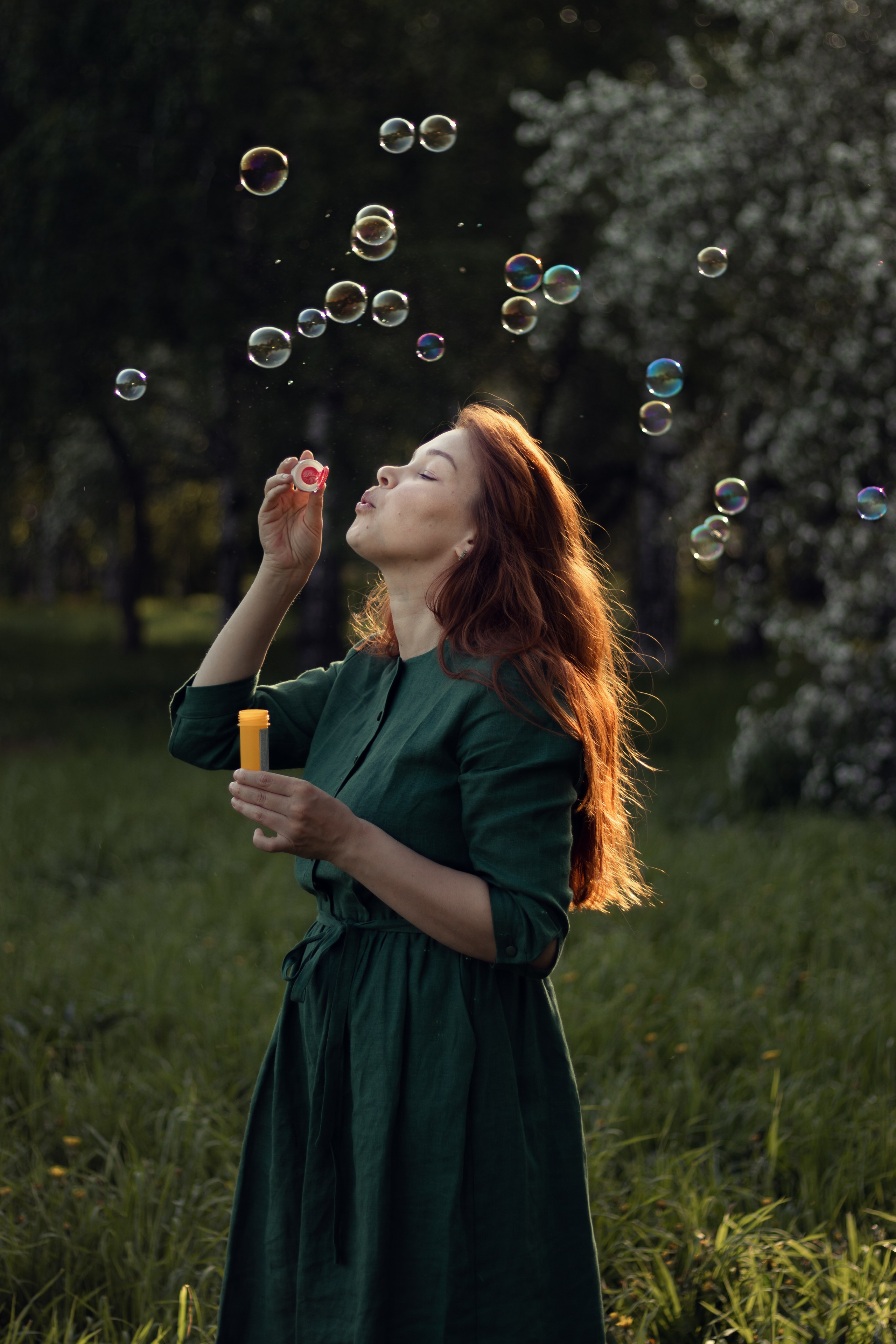 Цветущая майская семья