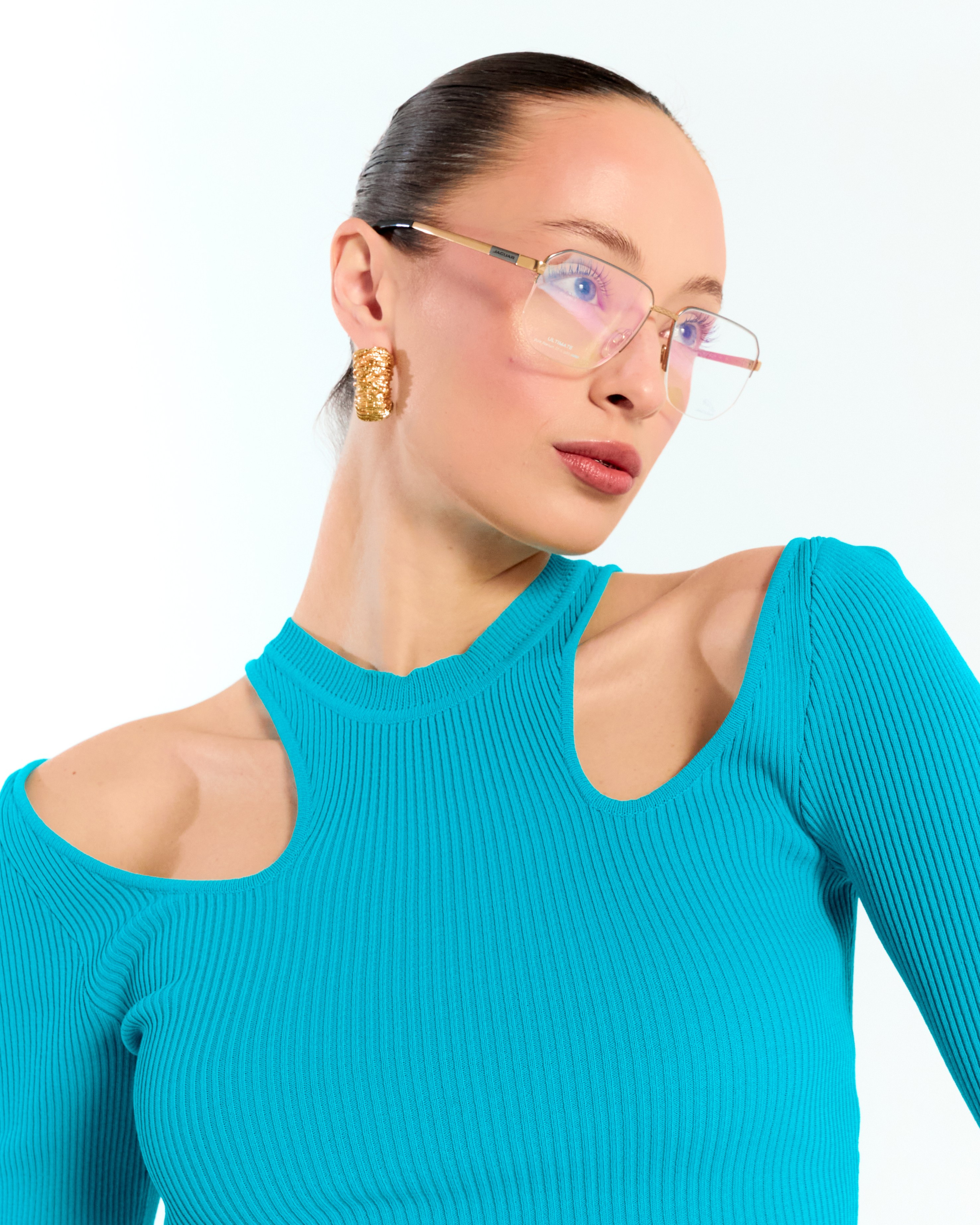 Glazburg optics. Святослав Лебедев | Рекламный фотограф — Коммерческая съемка, Арт-дирекшн, AI-интеграция