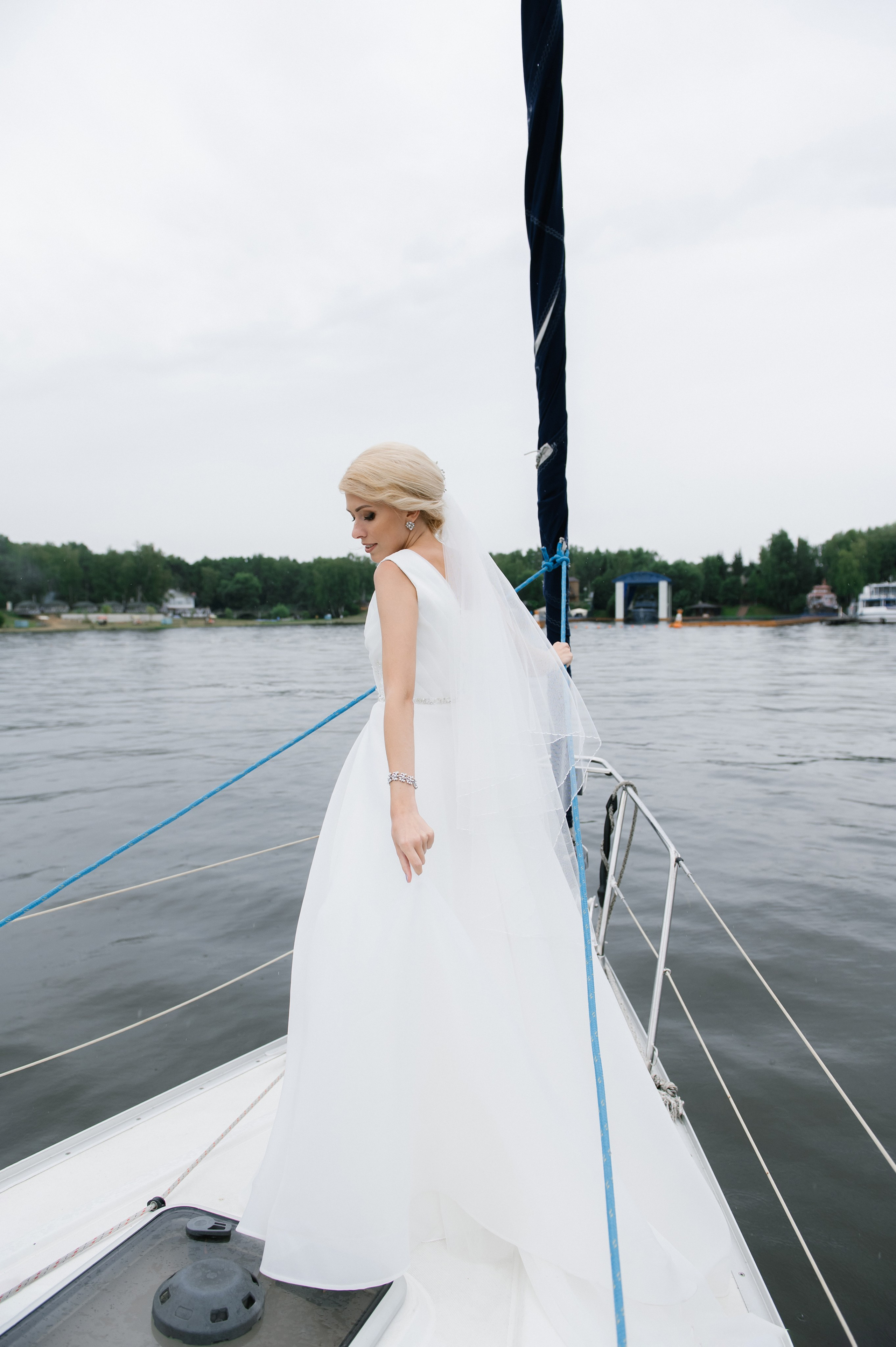 Свадебная фотосессия в яхт-клубе. Семейный и свадебный фотограф в Москве Татьяна Николаева