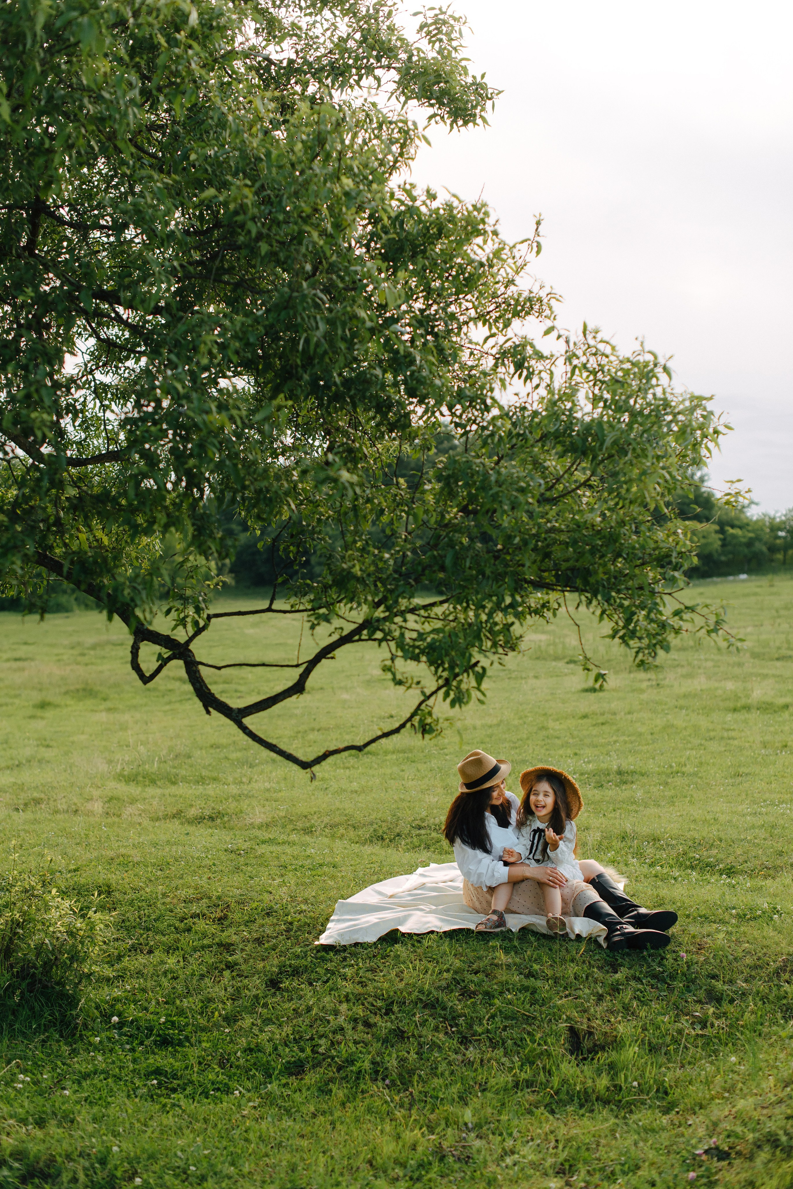 НА ЗЕЛЕНОМ ПОЛЕ. Шашкова Вероника / Свадебный и семейный фотограф Москва и Ярославль