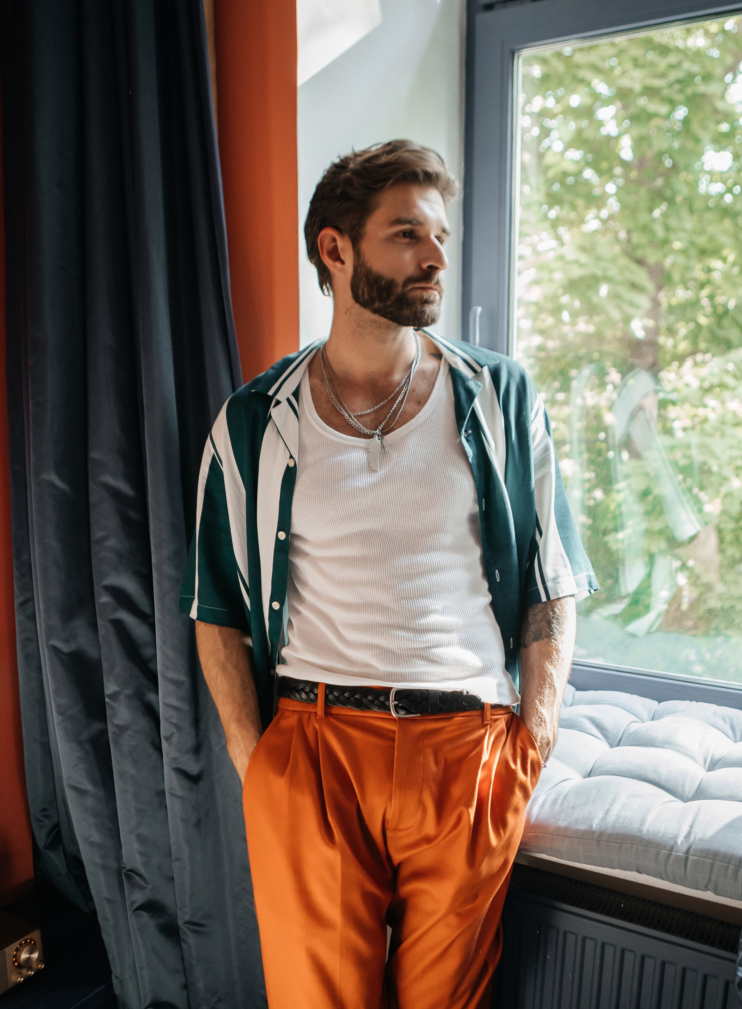 Мужской портрет «мысли не дают мне покоя». Свадебный и семейный фотограф Ибрагимова Мария из Екатеринбурга