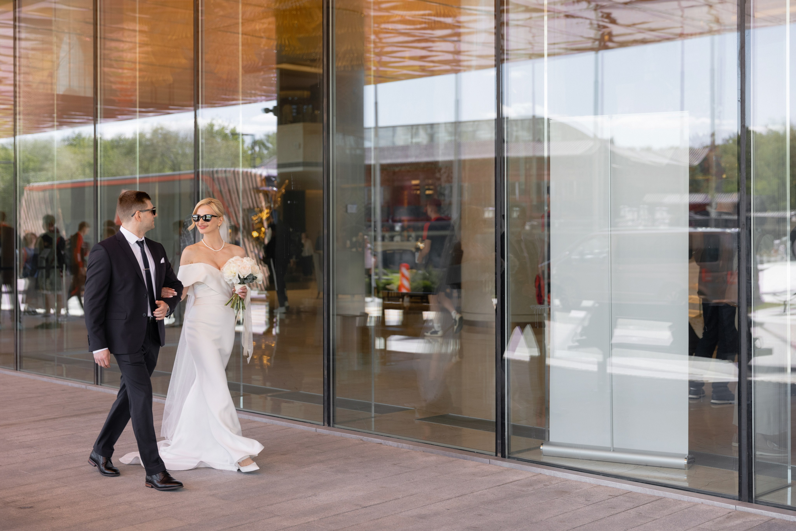 Свадебная фотосессия в Soluxe Hotel и роспись в Савеловском ЗАГСе. Свадебный фотограф в Москве Полина Лелетко