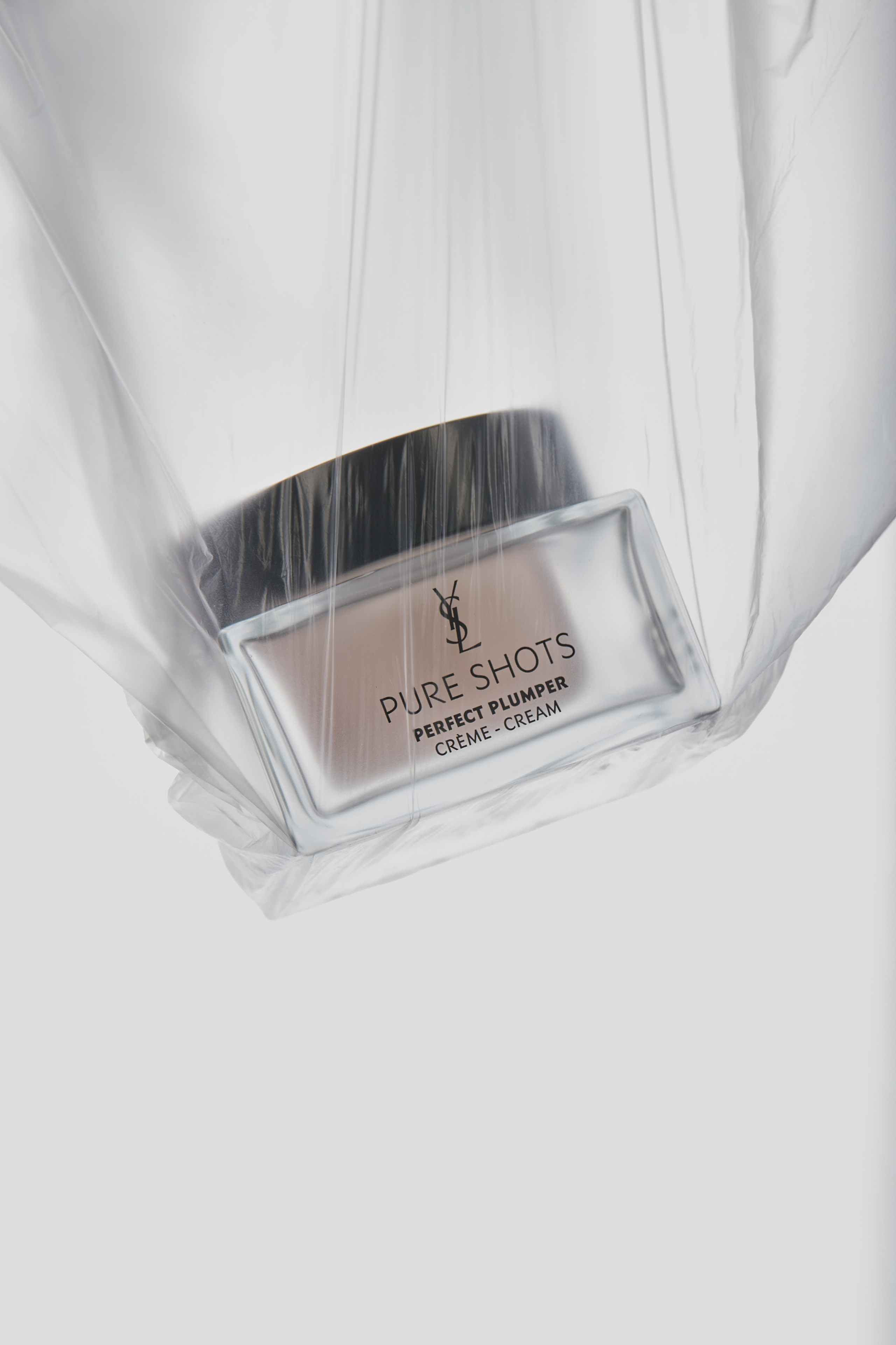 BEFORE/AFTER PRODUCT. Ekaterina Tambovtseva. Professional retoucher. Beauty. Fashion. Commercial. Retouching from $3