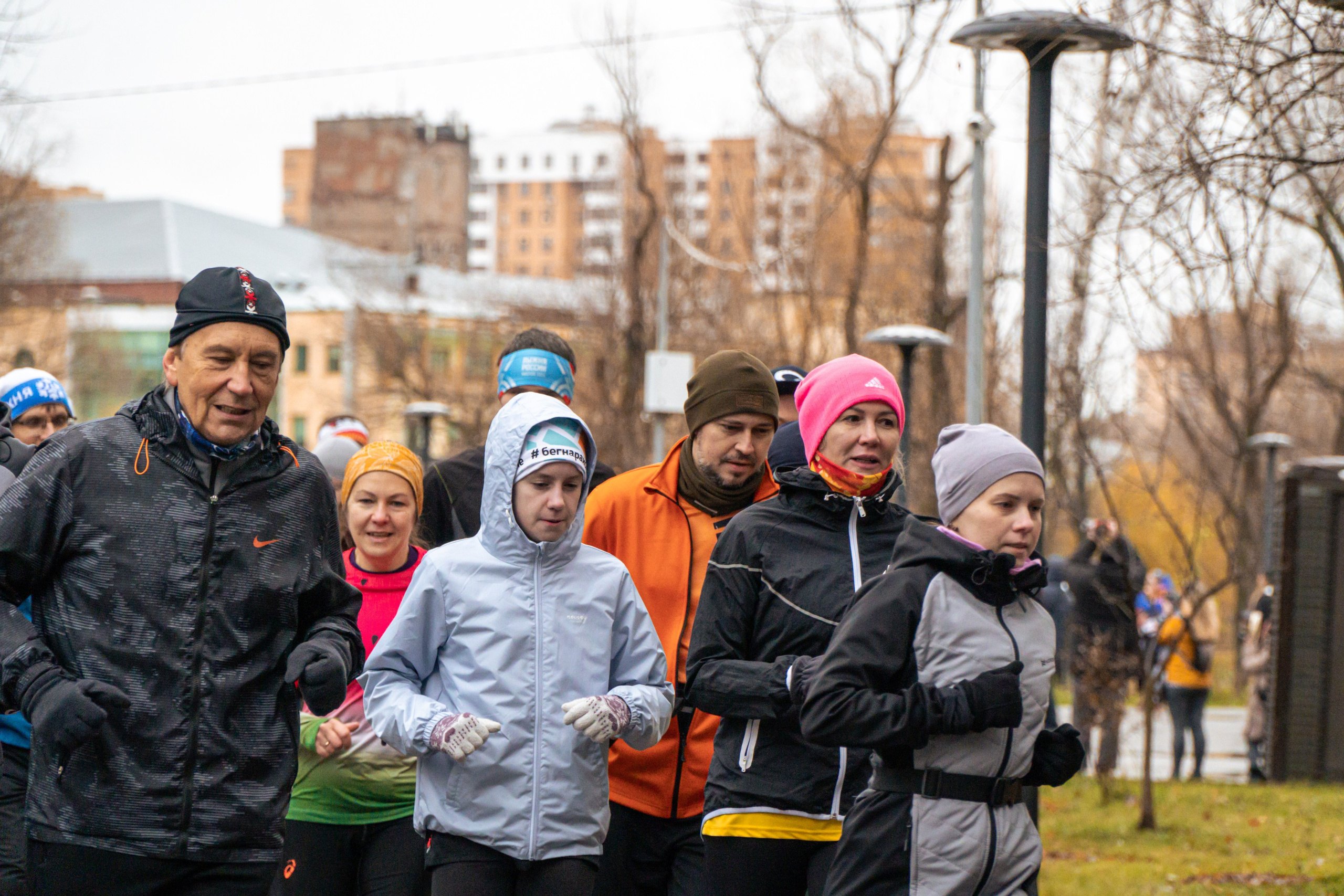 5 вёрст Реутов 16.11.2024. Роман Капилюшов. Бег. Фото. Видео. г. Люберцы