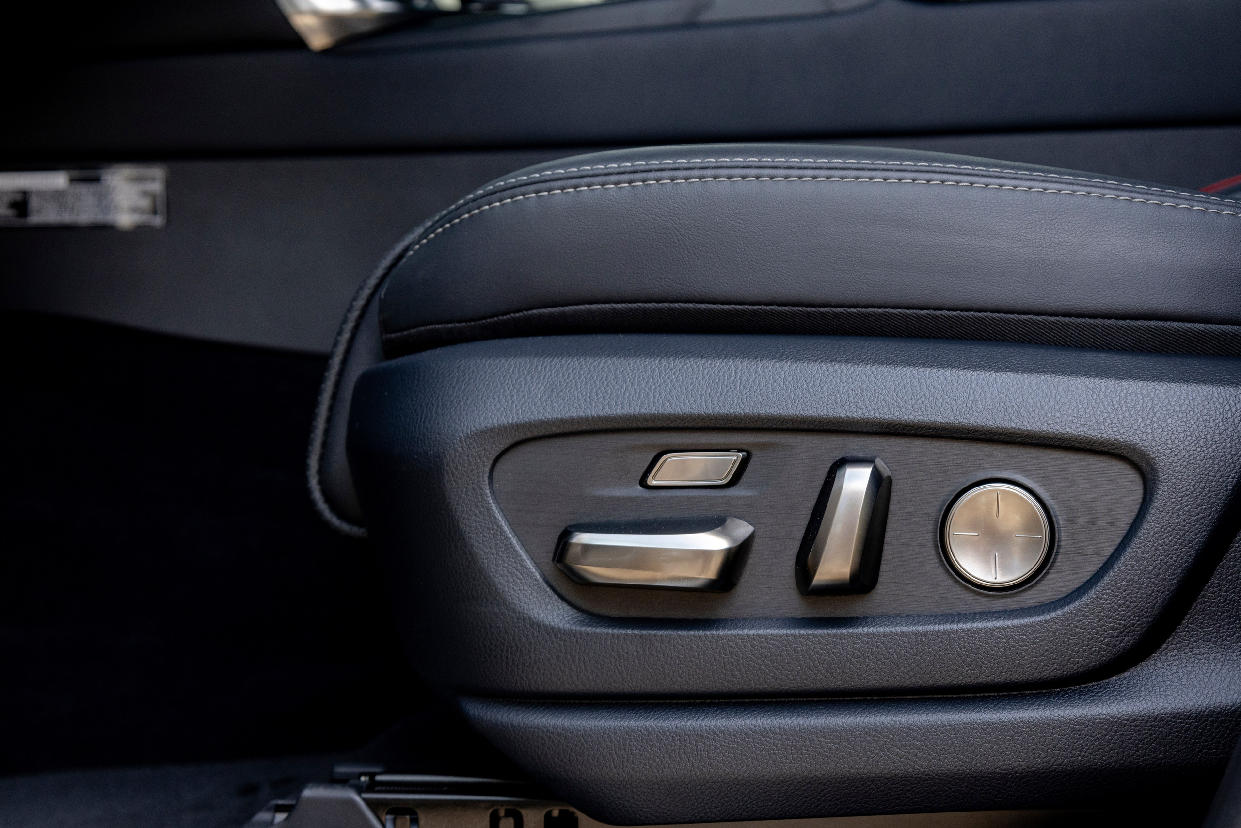 Фотосессия с мотоциклами и автомобилями. Предметный фотограф в Москве и Московской области