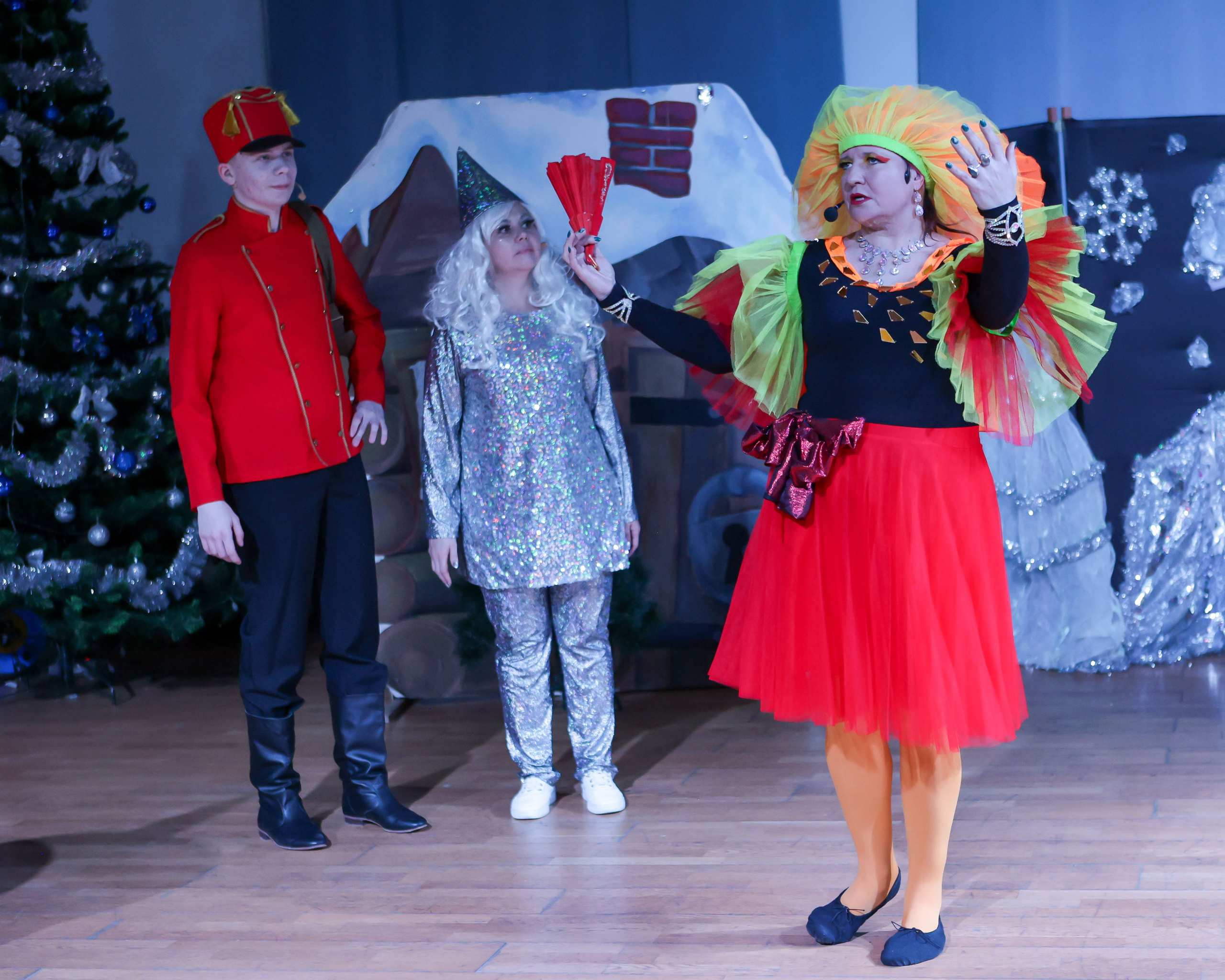 Новогодняя скачзка центр детского творчесва Подольск. Выпускные альбомы и школьный фотограф в Подольске, Троицке, Щербинке, Москве и Московской области