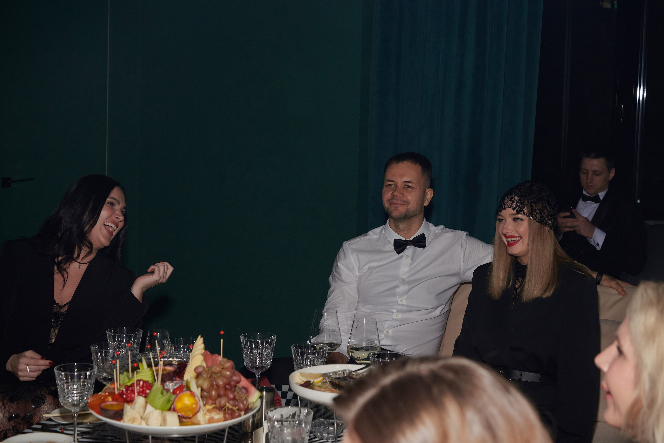 День рождения Светланы Пинигиной в караоке Divas. Наталия Дианова — фотограф для брендов и экспертов в Москве