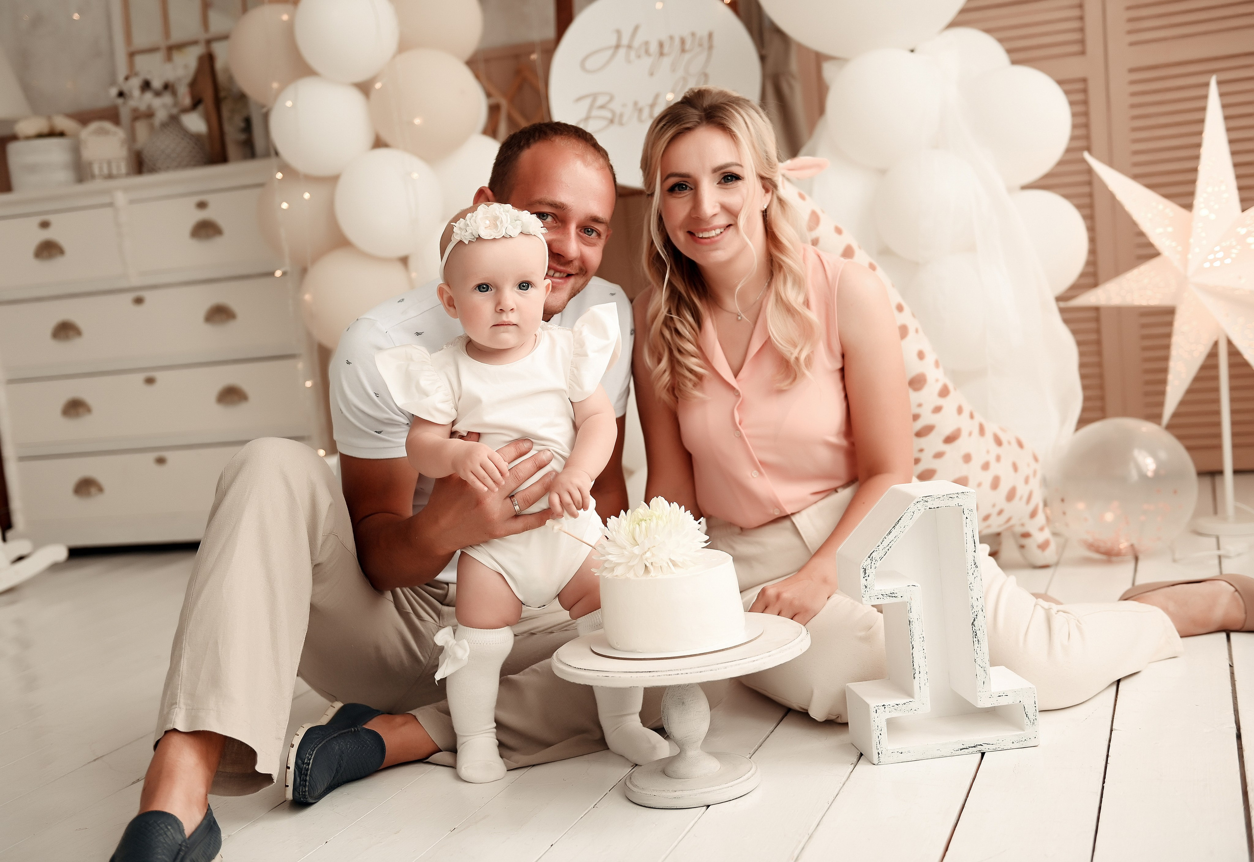 Студийные семейные, детские, индивидуальные фотосессии. Свадебный, семейный, детский, контент фотограф в Омске Максим Ильин