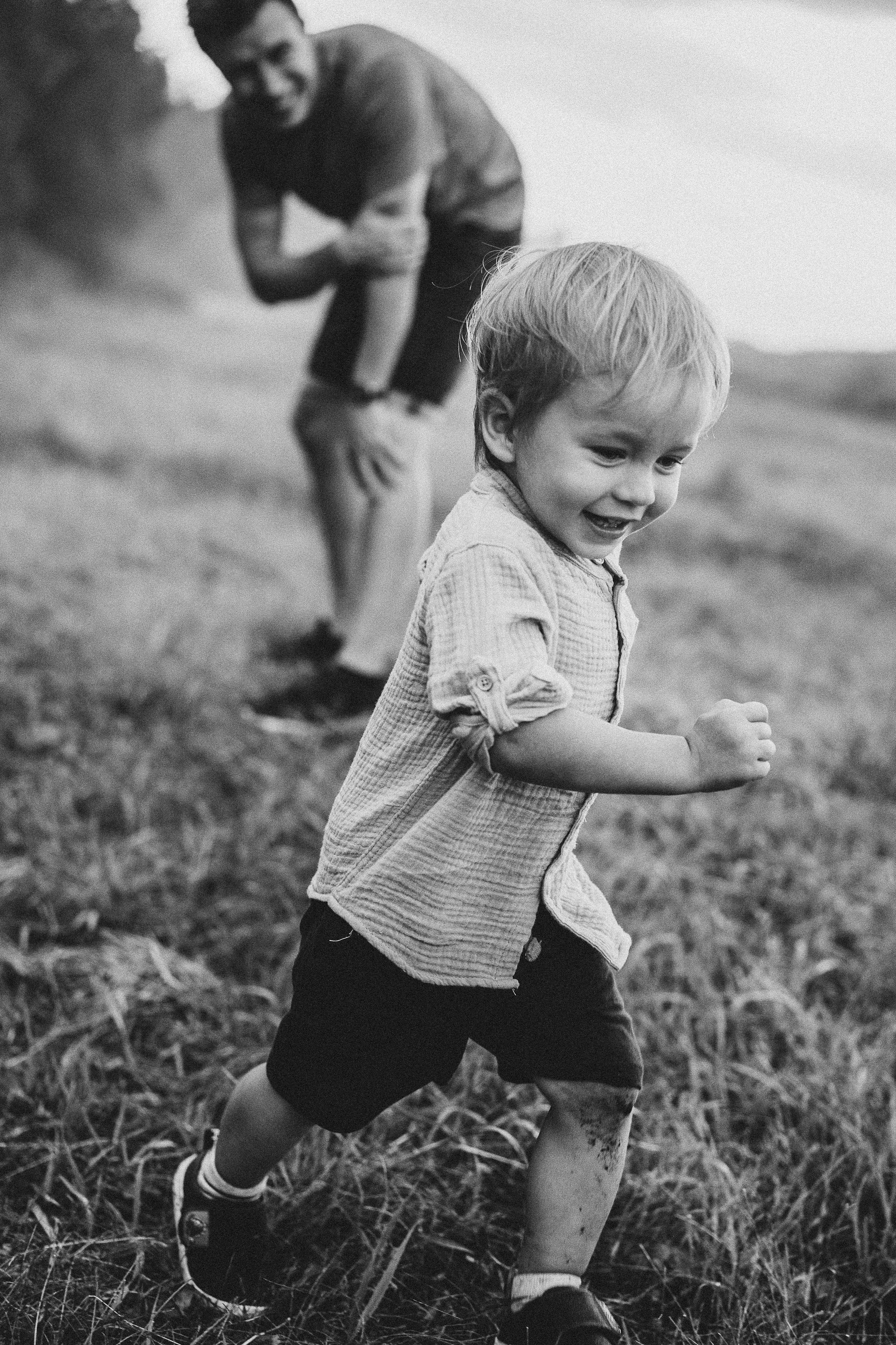 Беги, малыш, беги!. Семейный фотограф в Челябинске Волченко Ксения