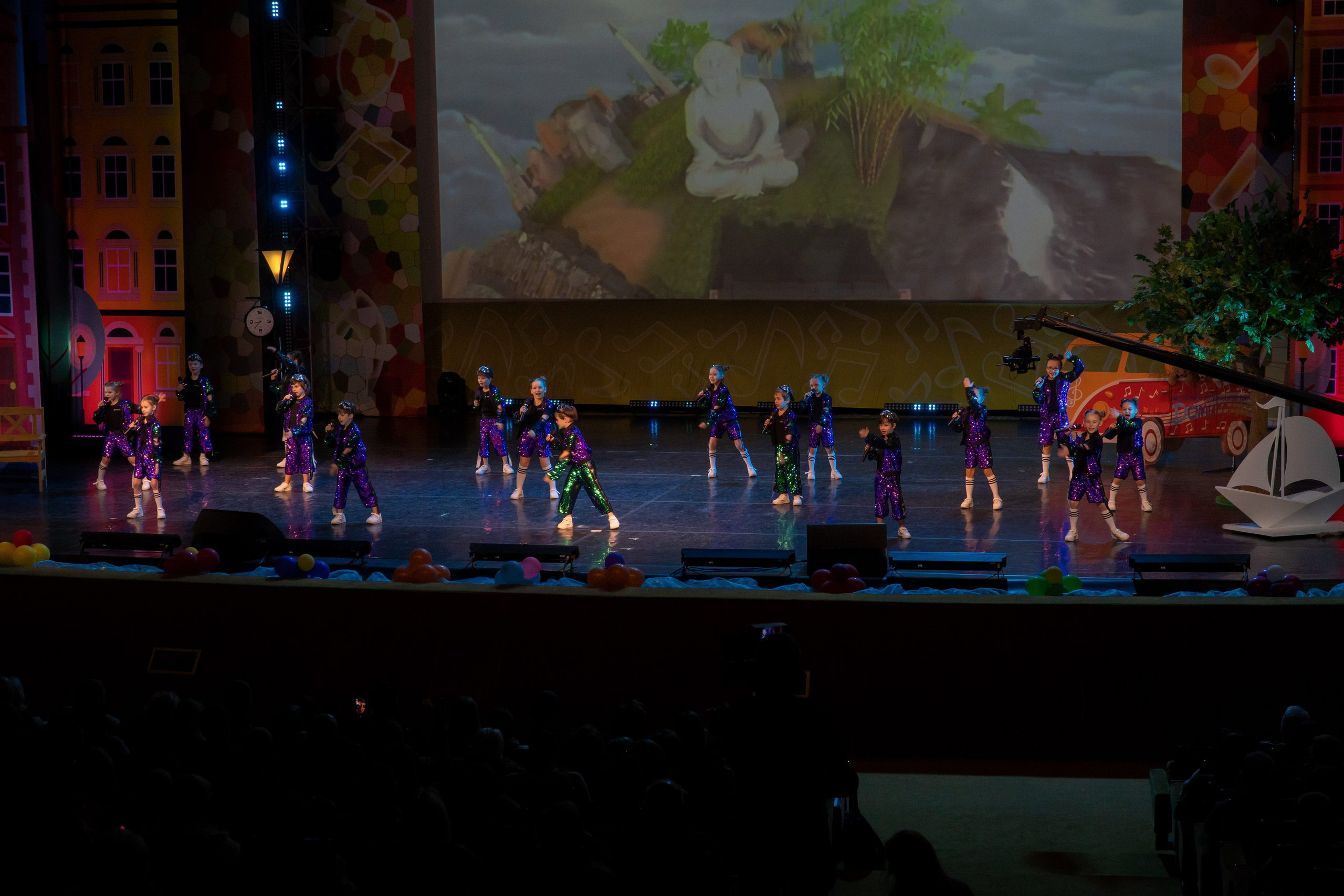 Съёмка концерта для Домисольки, большой концертный зал Космос. «Студия DRONAVT`s» — видеосъёмка и фотография г. Москва