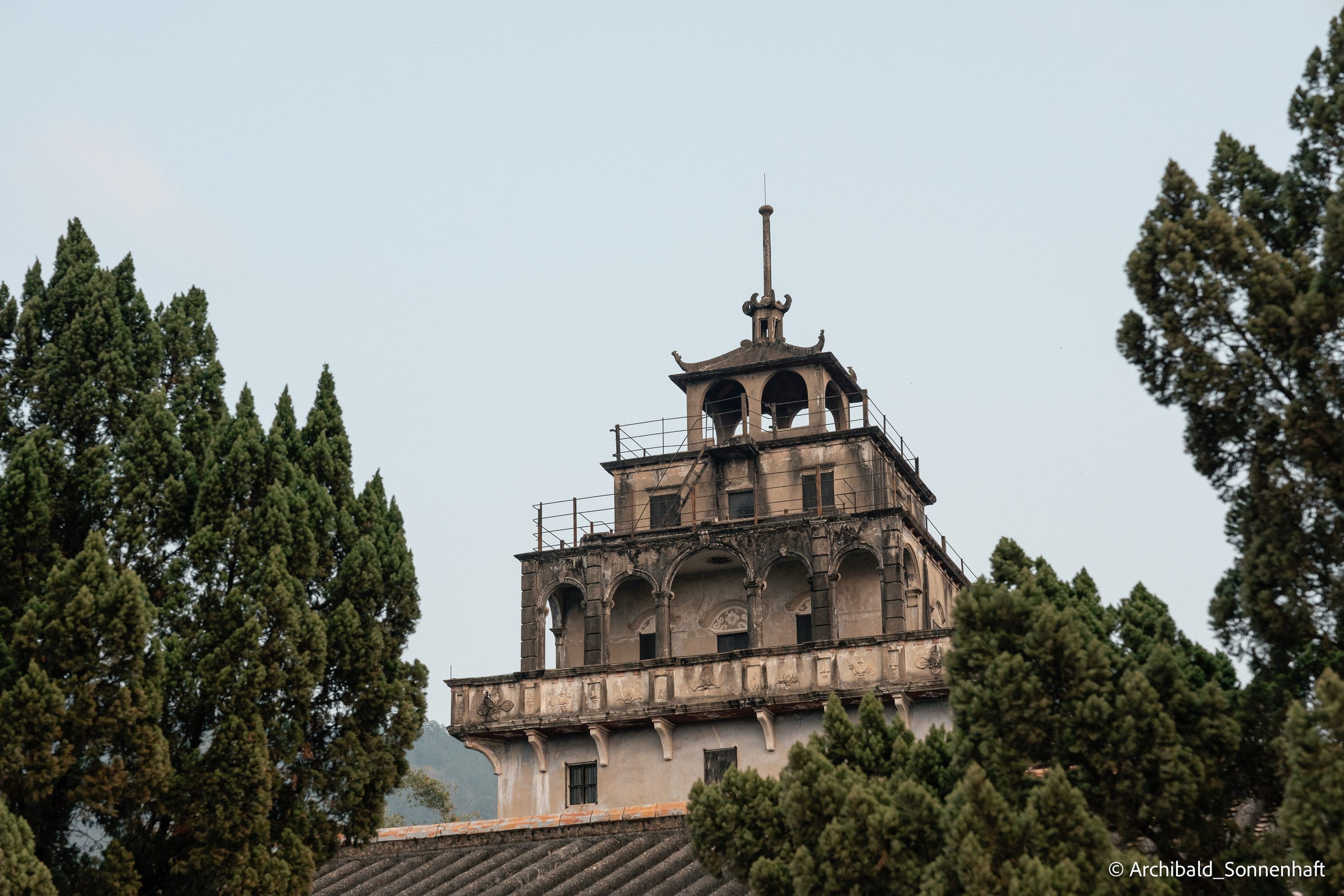 Diaolou in Kaiping. Photographer in Guangzhou, China. Archibald Sonnenhaft
