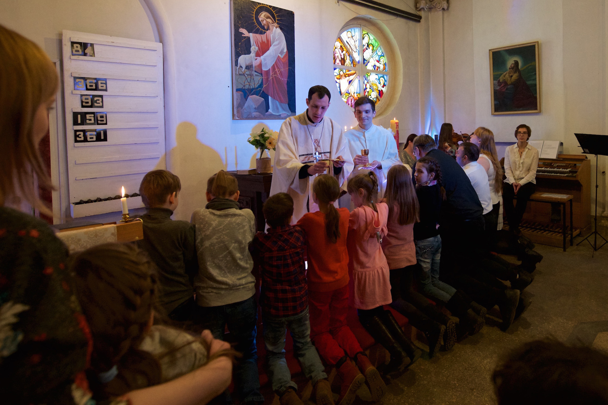 Chapel of Annenkirche. Communion during the service.