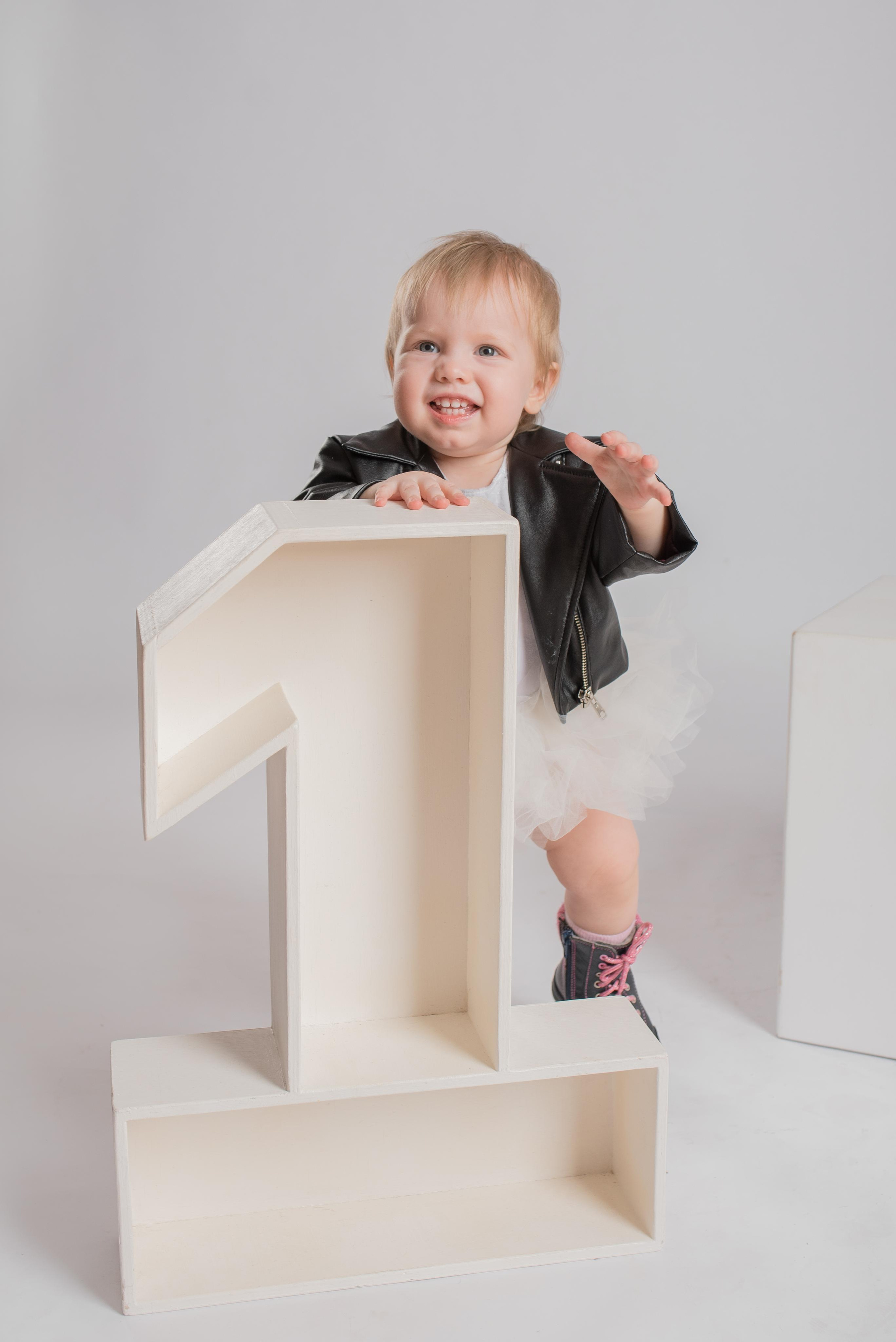 Вика, 1 годик (фотостудия Skazkovo). Фотограф новорожденных в Екатеринбурге Лена Ильина