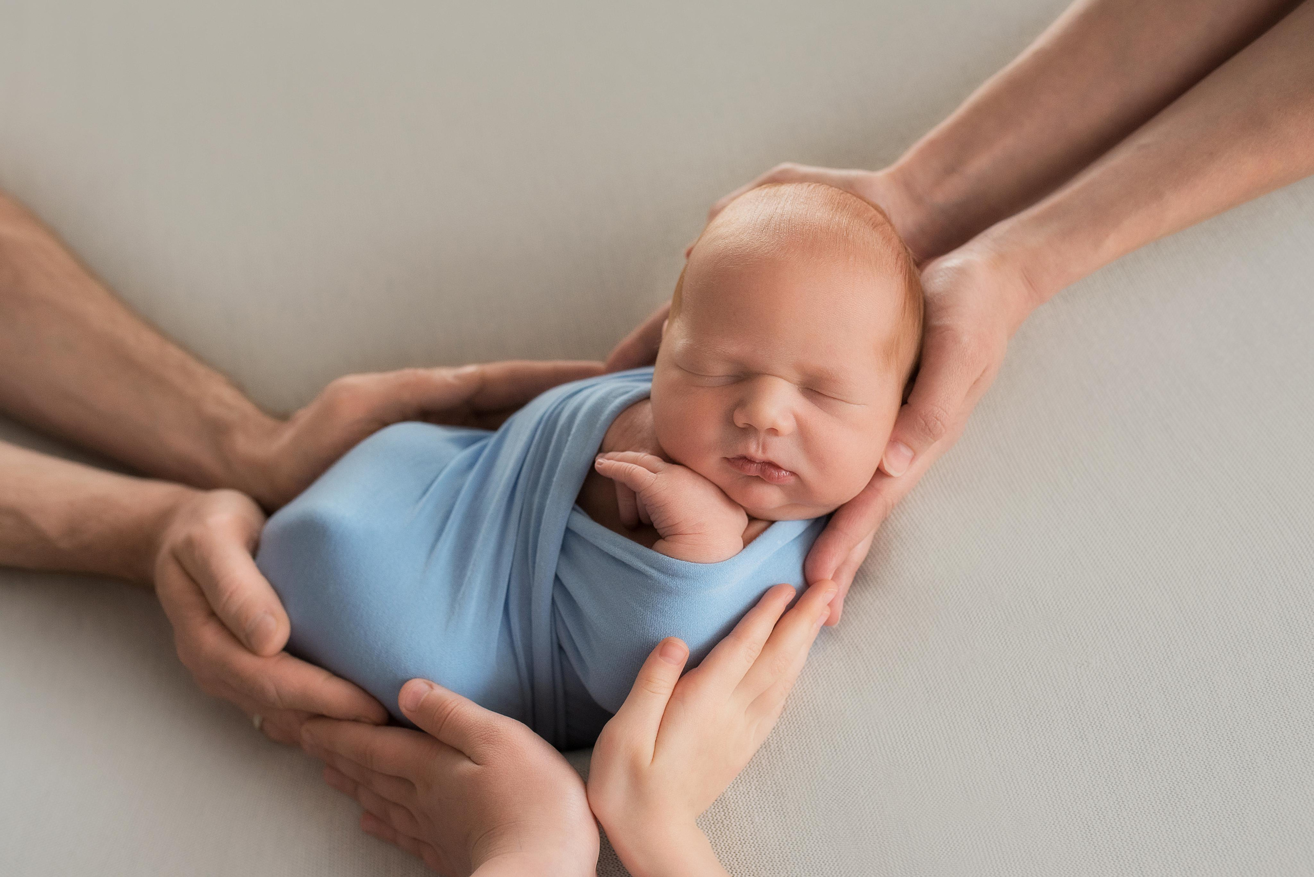 Лев_5 дней. Фотограф новорожденных в Екатеринбурге Лена Ильина