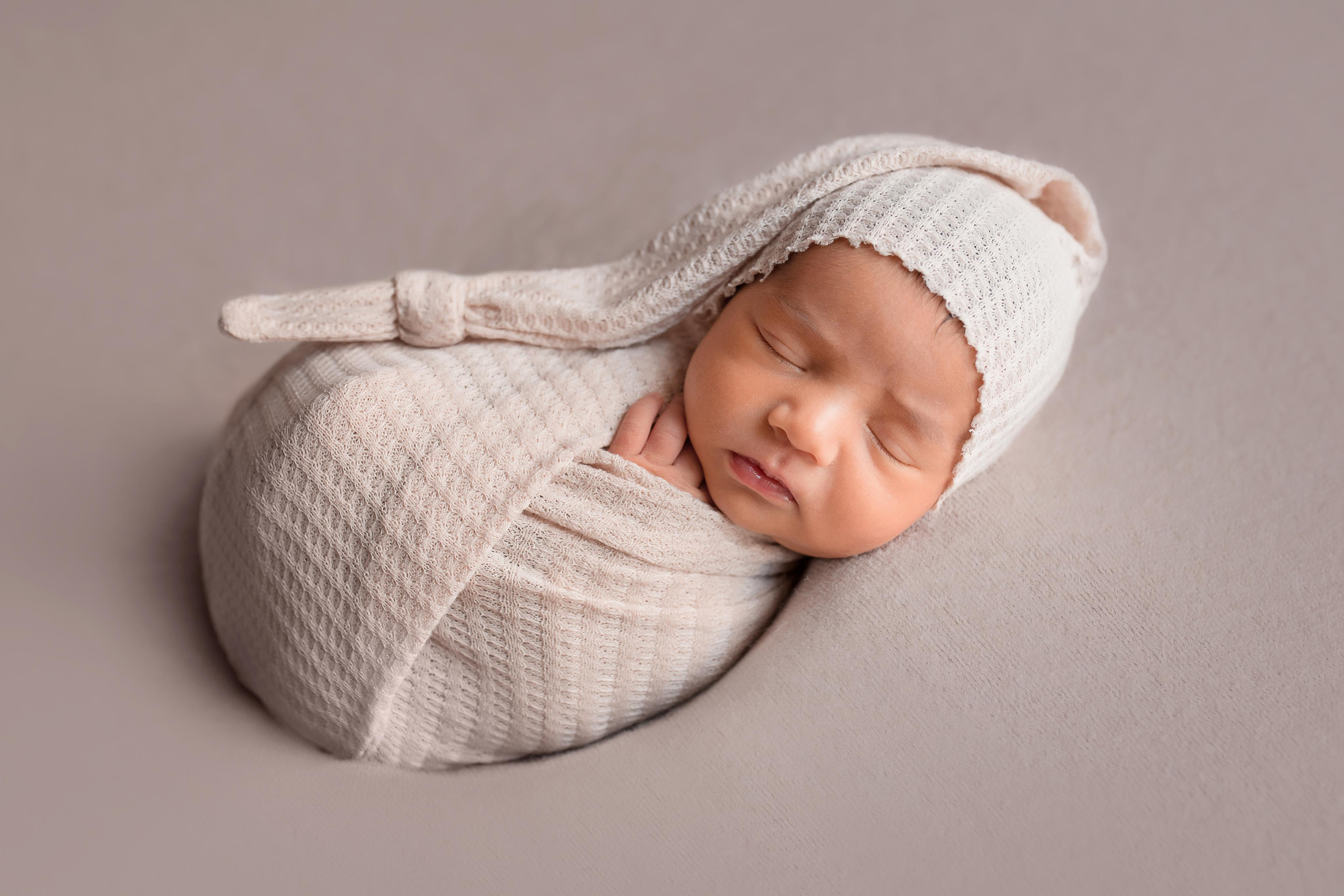 Лев. Фотограф новорожденных в Екатеринбурге Лена Ильина