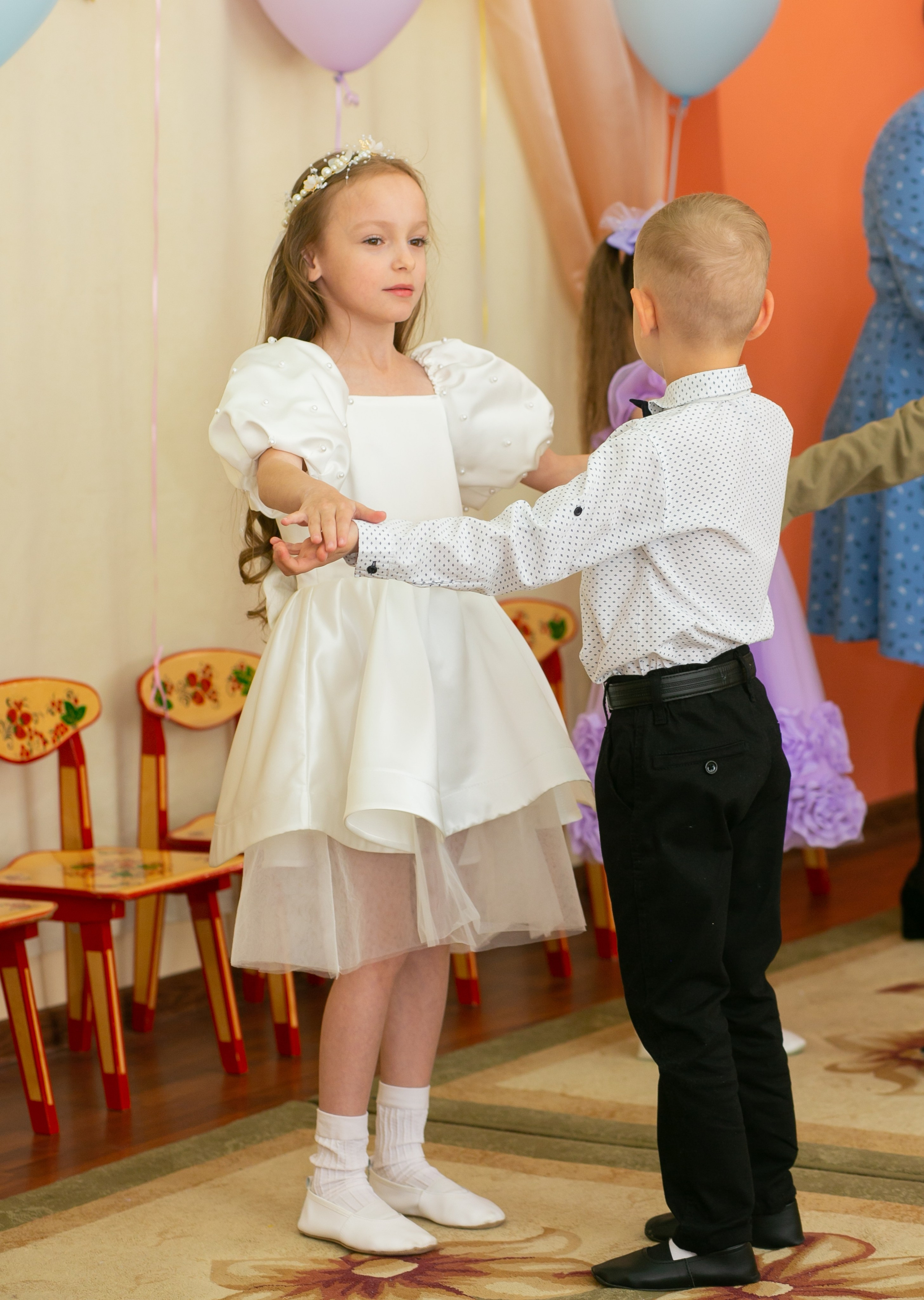 Выпускные и Утренники. Фотограф новорожденных и семейный фотограф НСО г. Бердск Марина Львова