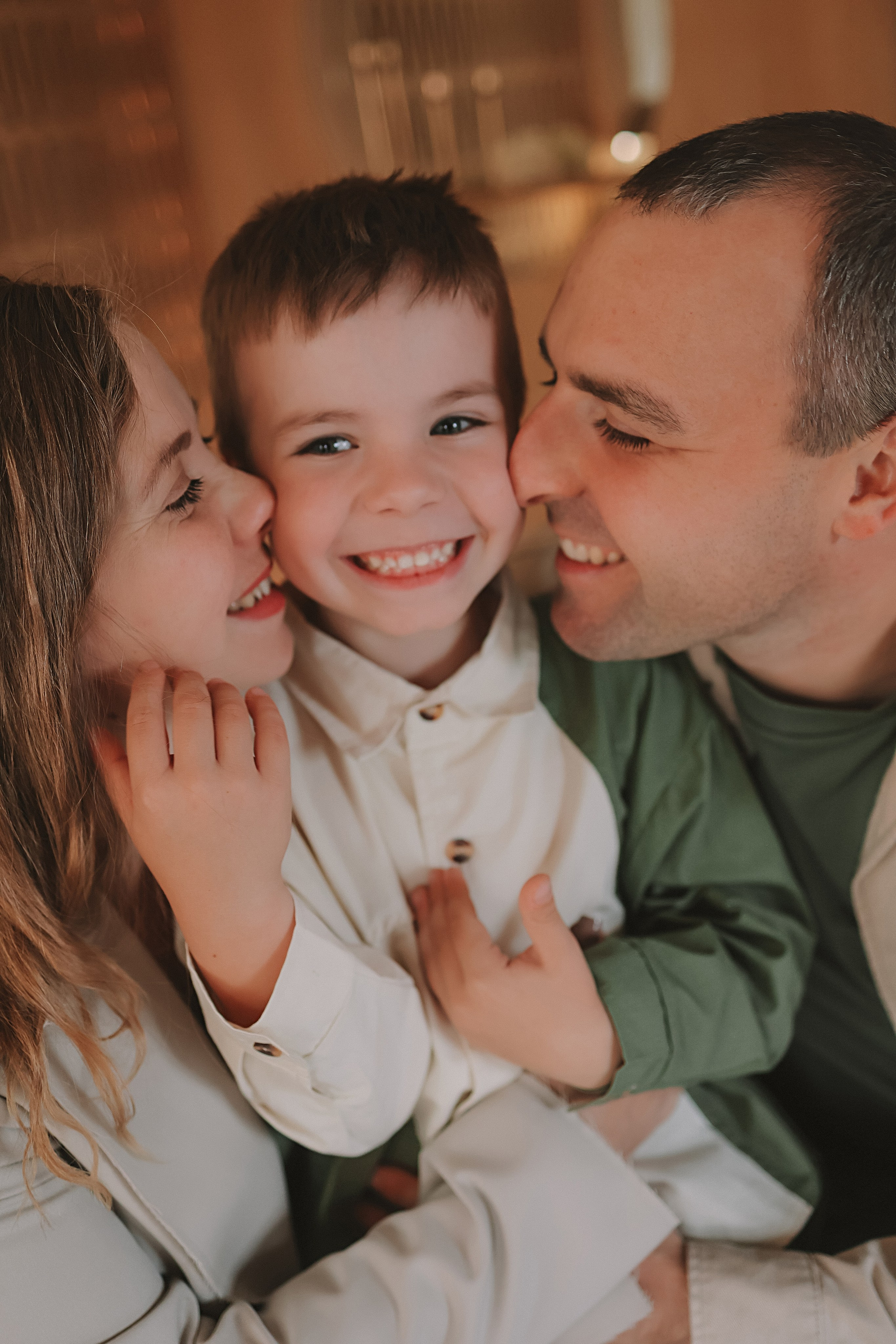Фататум циклорама и зал. Семейный фотограф Тюмень, фотограф на роды Салмина Мария