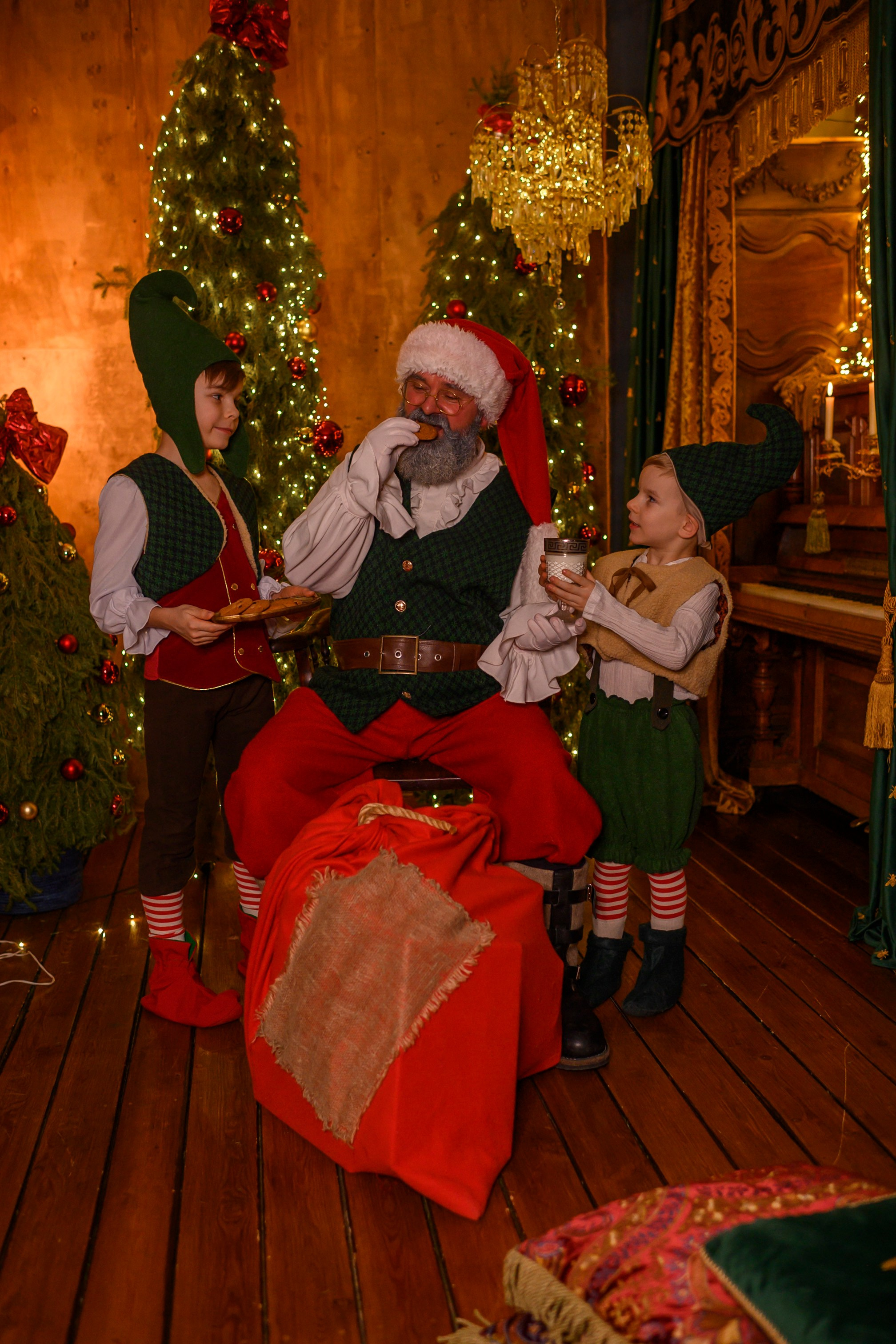 САНТА В АДМИРАЛТЕЙШЕН. Семейный фотограф Екатеринбург Лора Мур