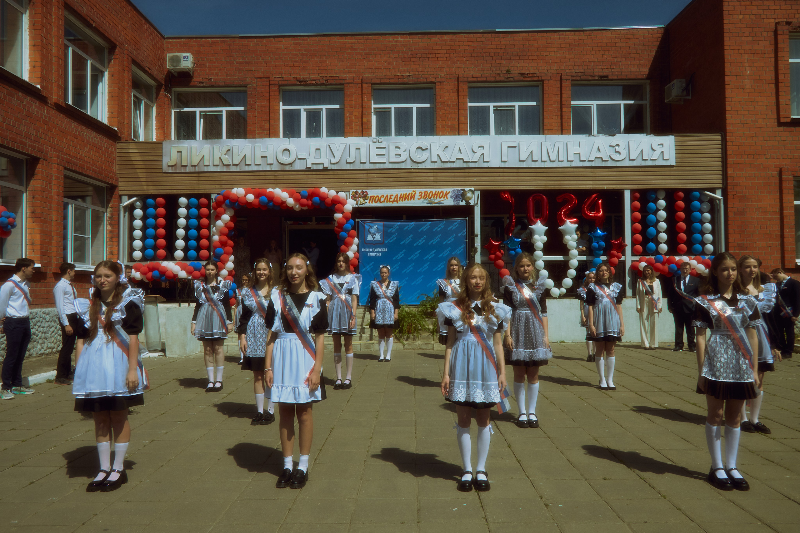 Последний звонок. Фотограф Елизавета Маслова. Москва. Art, Fashion