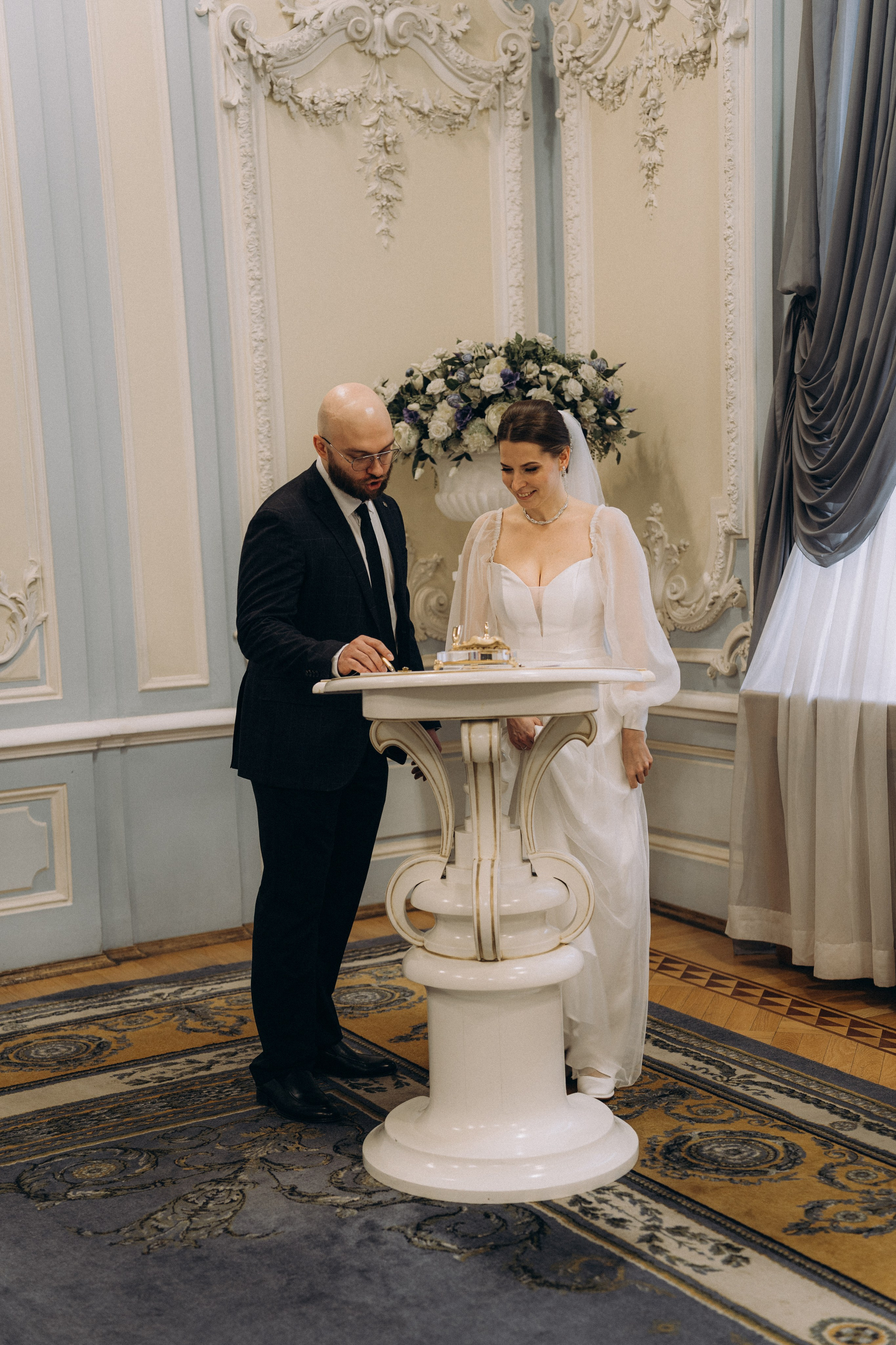 СВАДЕБНАЯ СЬЕМКА ВО ВТОРОМ ДВОРЦЕ (ДЕКАБРЬ) ТАКЖЕ СЬЕМКА В СТУДИИ НА ЧЕРНЫШЕВСКОЙ. Профессиональный фотограф, Санкт-Петербург — Виктория Богомолова