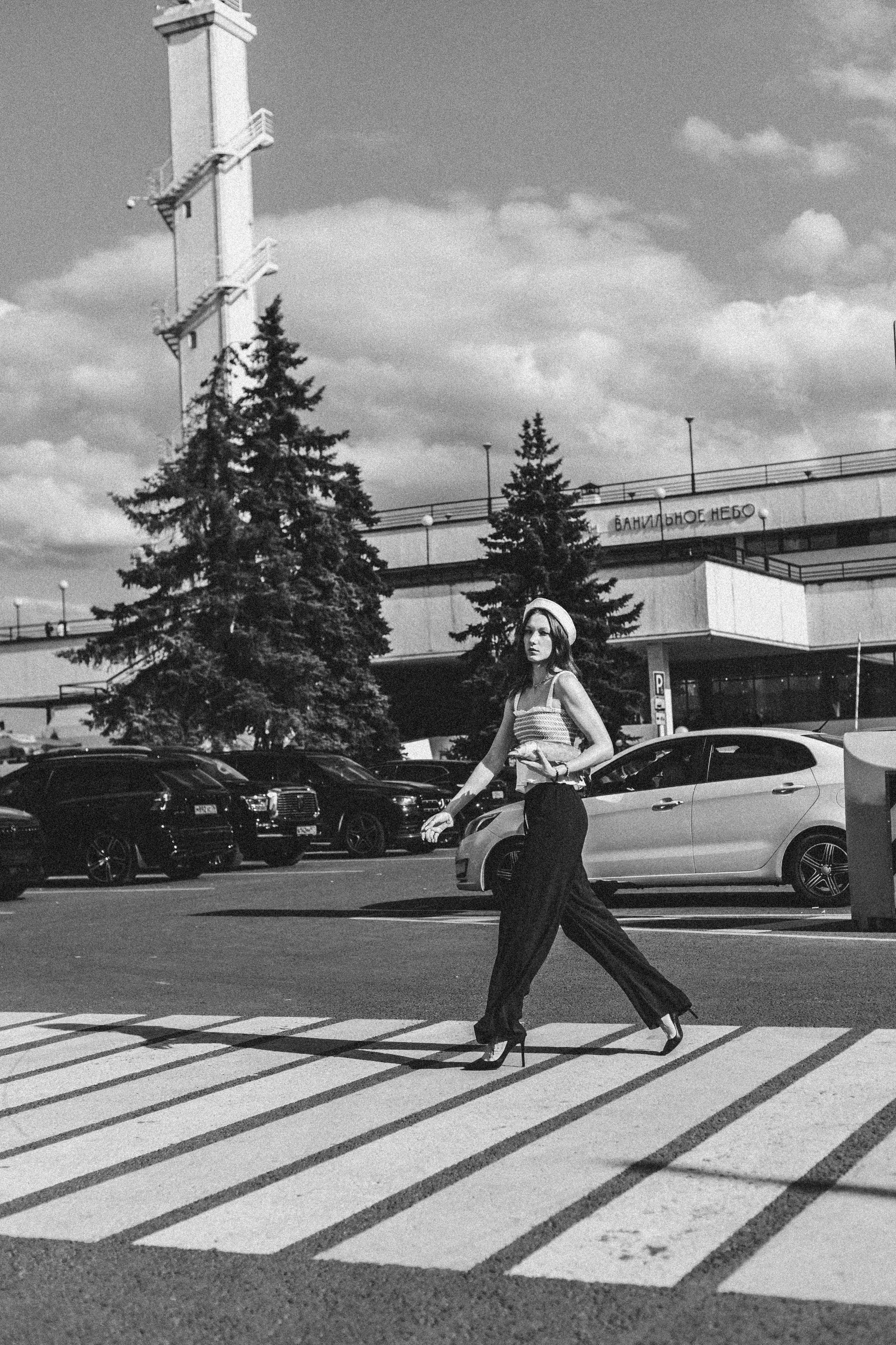 На пляже. Sun Betty — кинофотограф Элизабет