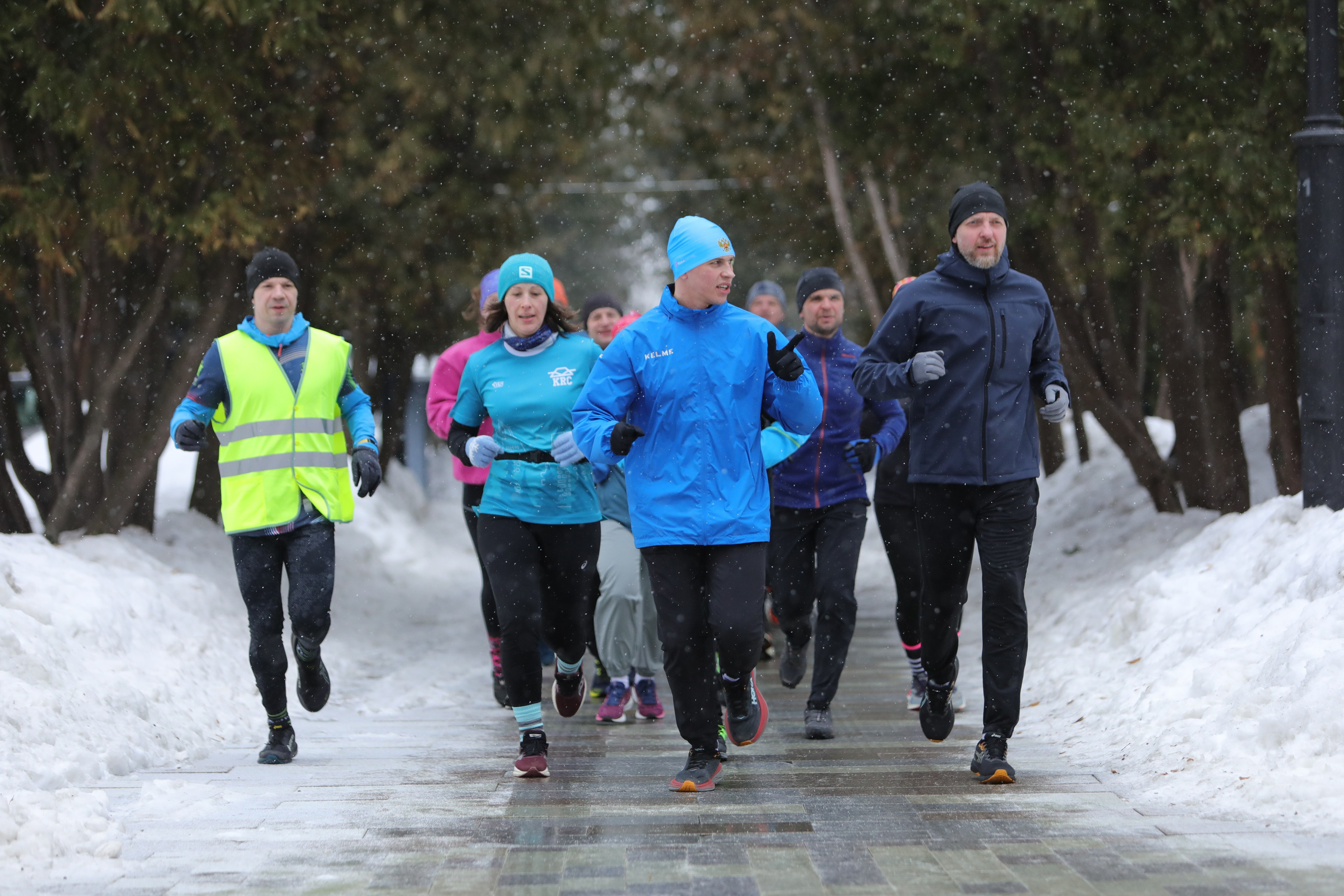 Забег 8 Марта, Речной вокзал. Фотограф Сергей Ловкий