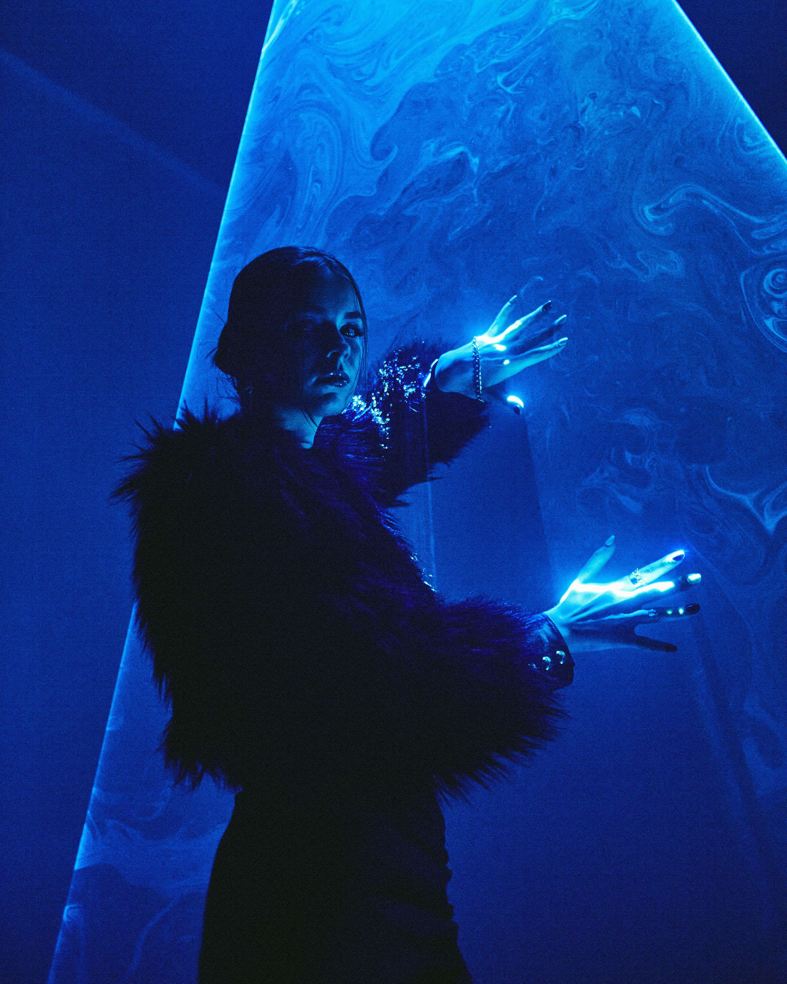 MARIA — LASER SHOOT. DINIS MUSTAFIN | PHOTOGRAPHY