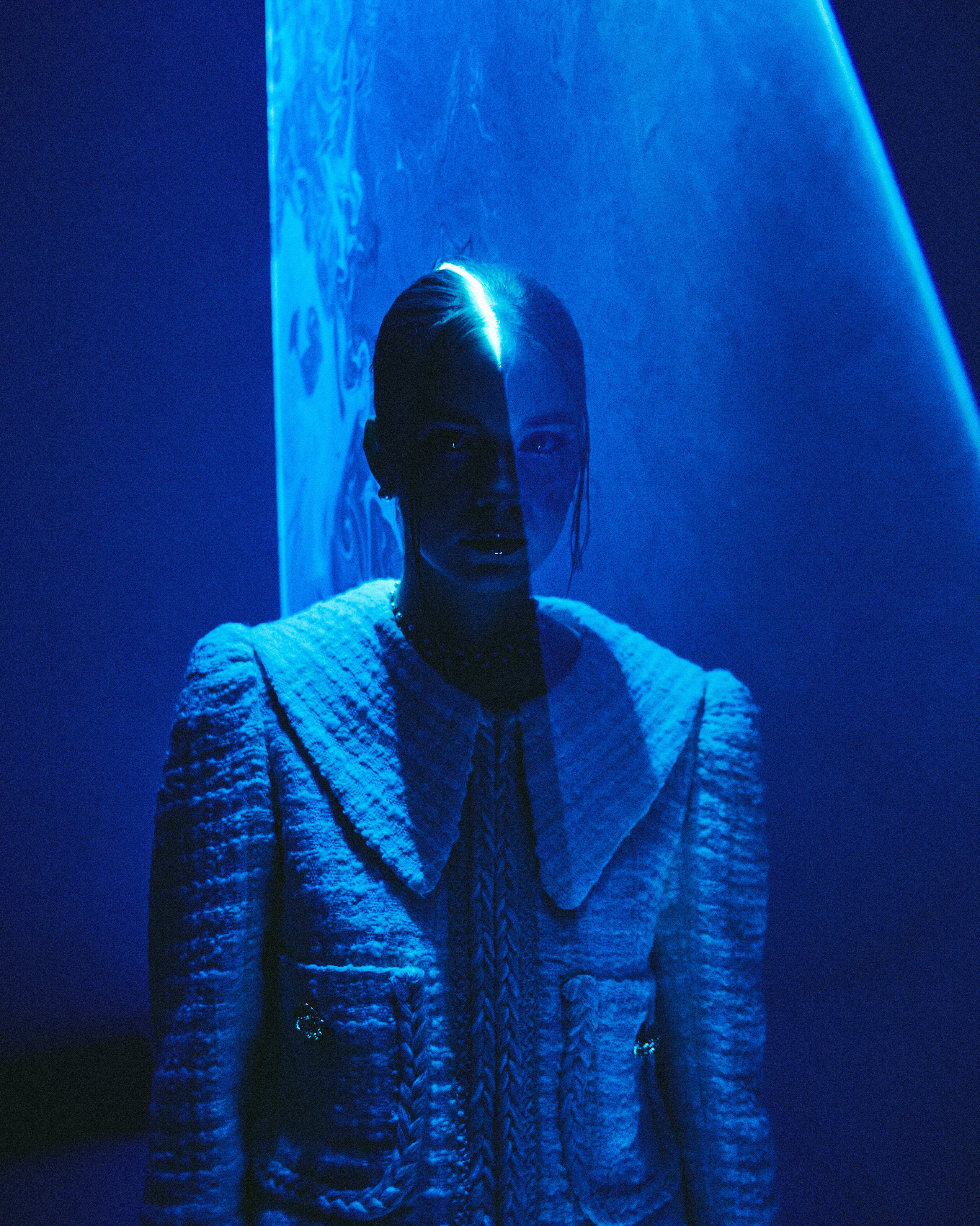 MARIA — LASER SHOOT. DINIS MUSTAFIN | PHOTOGRAPHY