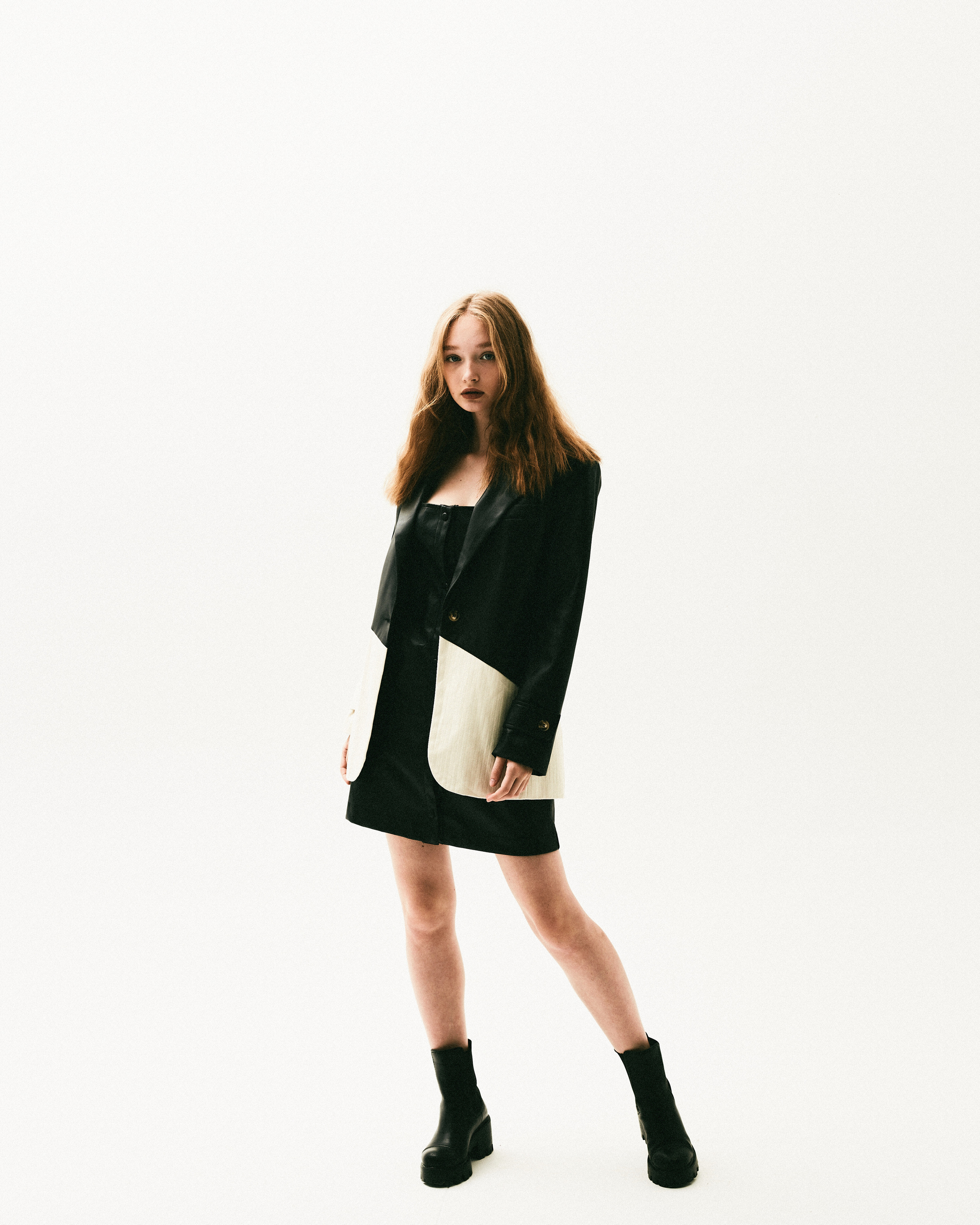 SONYA. DINIS MUSTAFIN | PHOTOGRAPHY