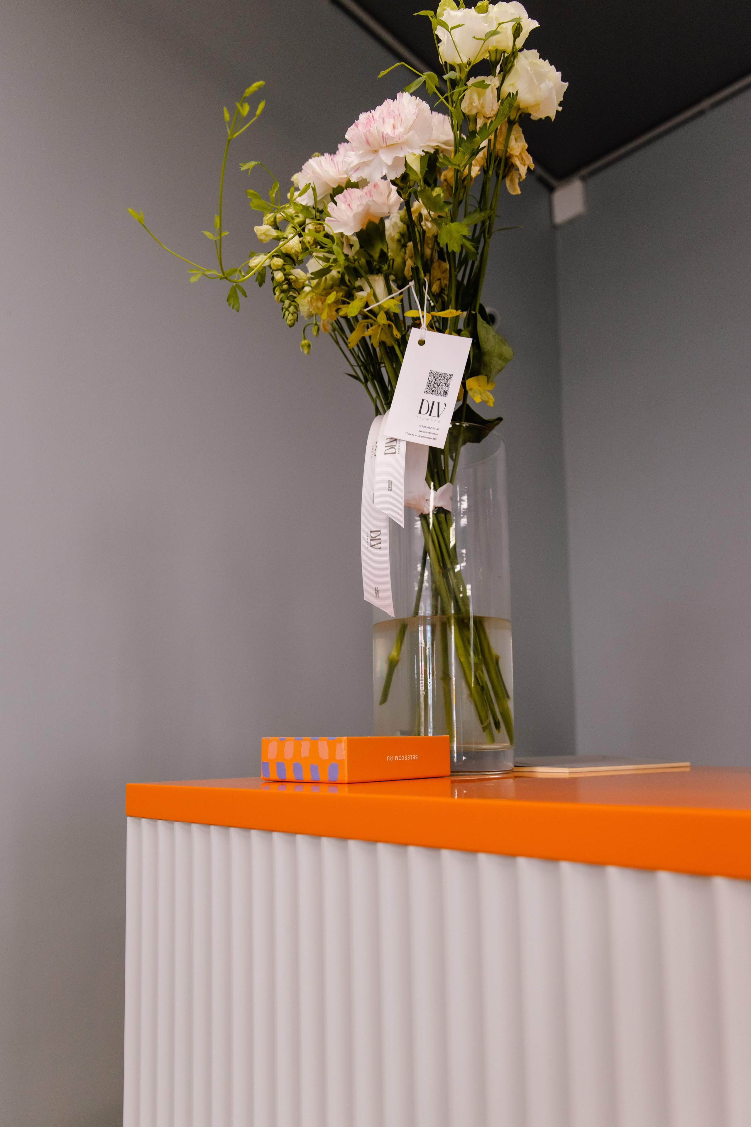 SBLESKOM ​Ювелирный салон Томск Ленина, 72. ГУДРУМ — Мебель на заказ в Томске | Кухни | Шкафы | Стулья и Столы