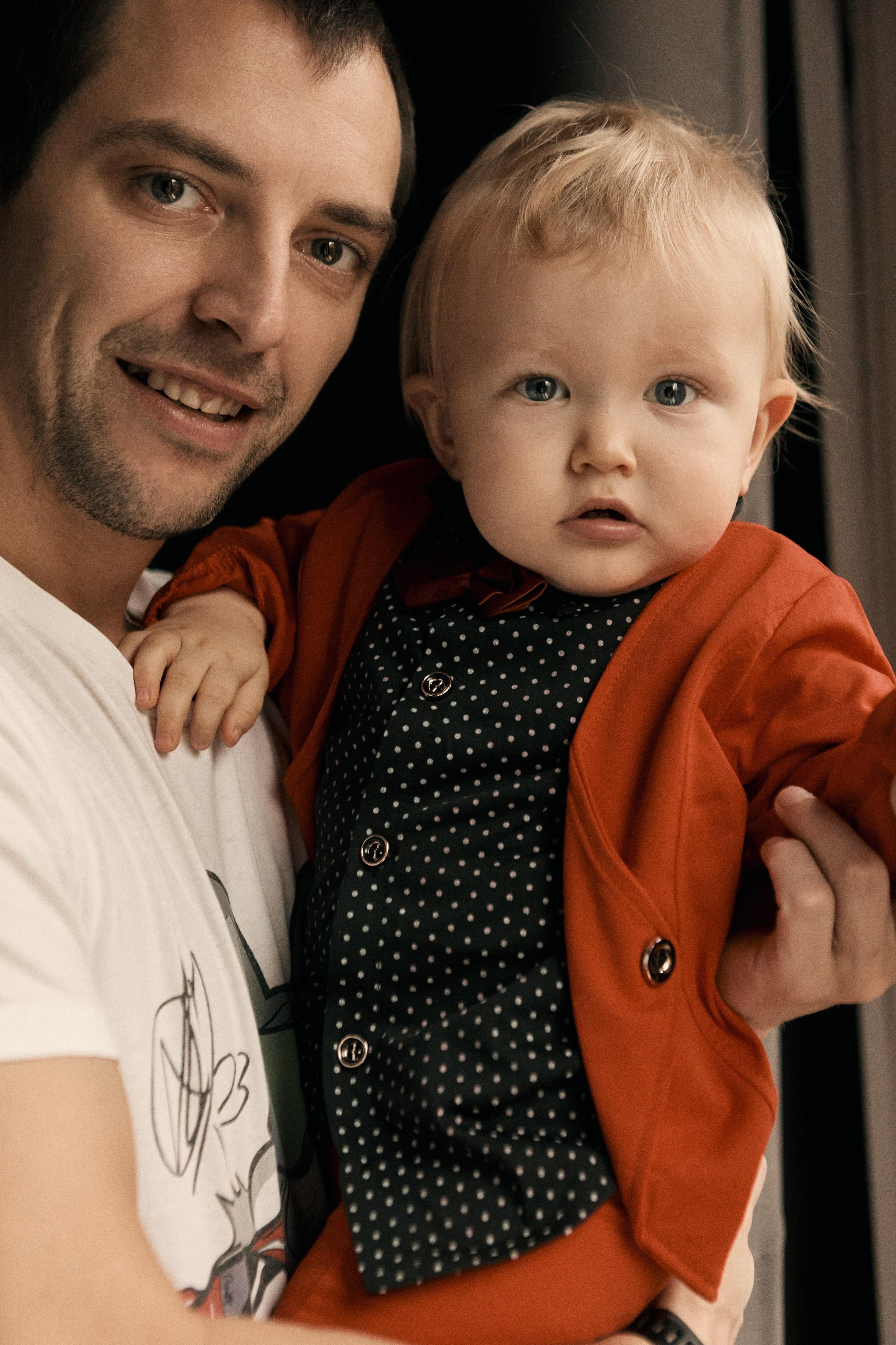 Семейная фотосессия дома и на прогулке в Москве