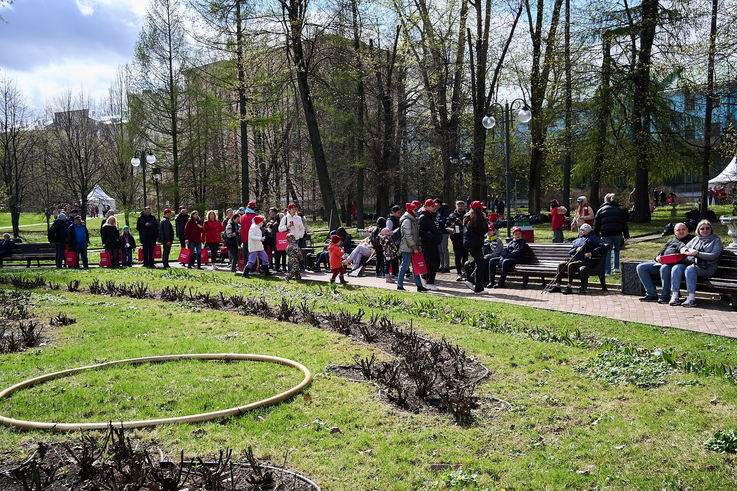 Субботник у Управления делами Мэра и Правительства Москвы. Фотограф и Видеограф в Москве. Олег Корушев
