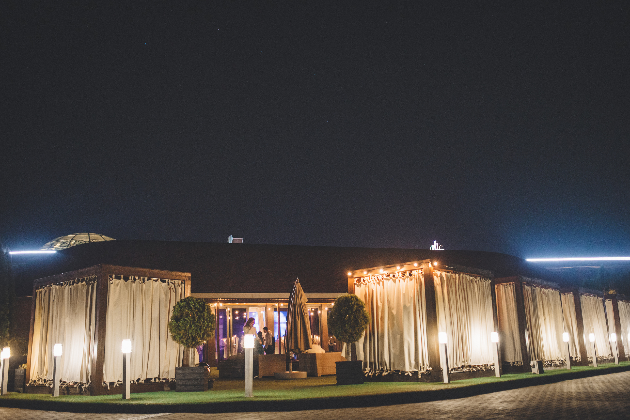 Салем и Яна. Հարսանեկան լուսանկարչություն Հայաստանում Ադամյանների ընտանիքի կողմից