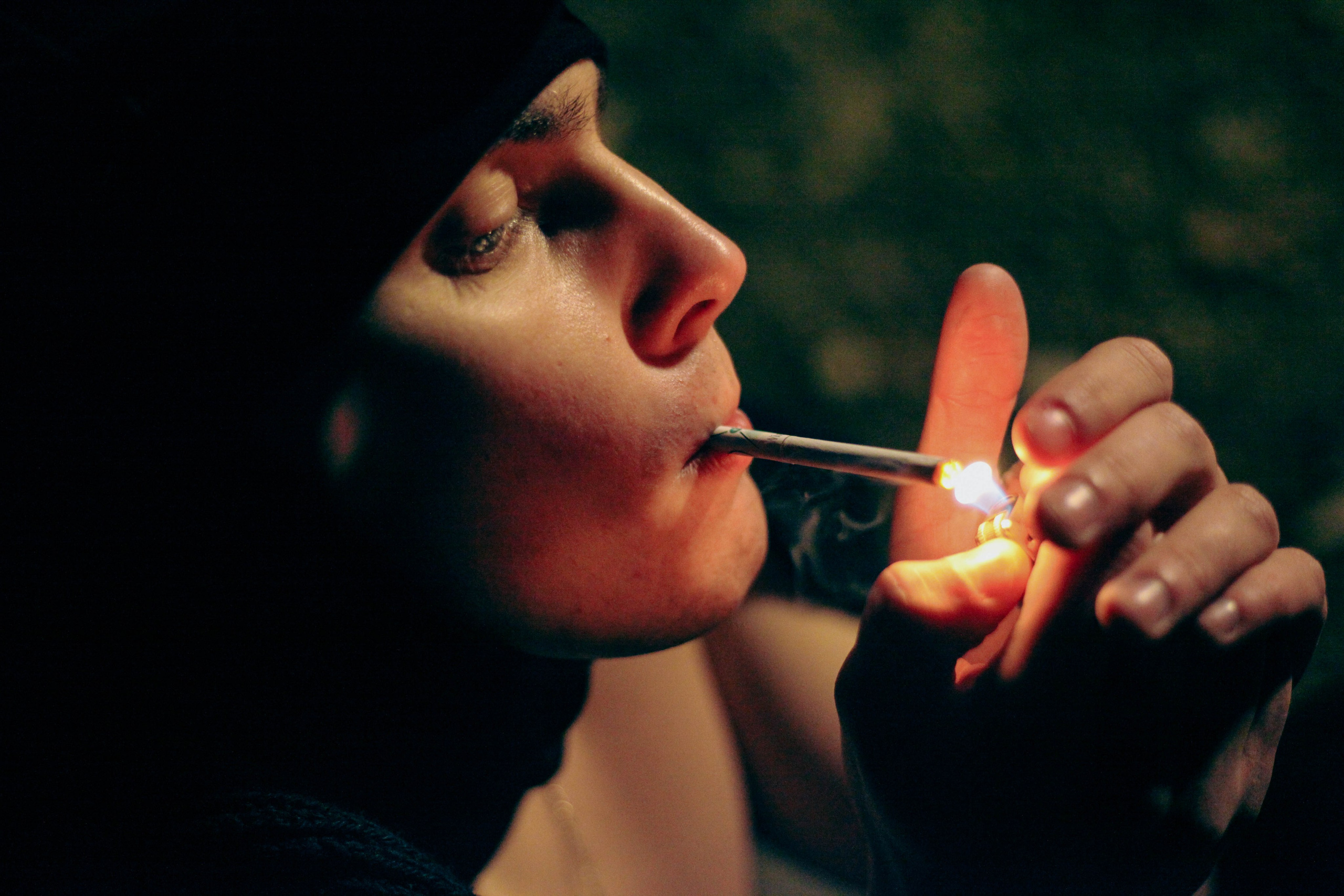 «Затянутая тишина: воспоминания прошлой жизни». Уличный фотограф Города N