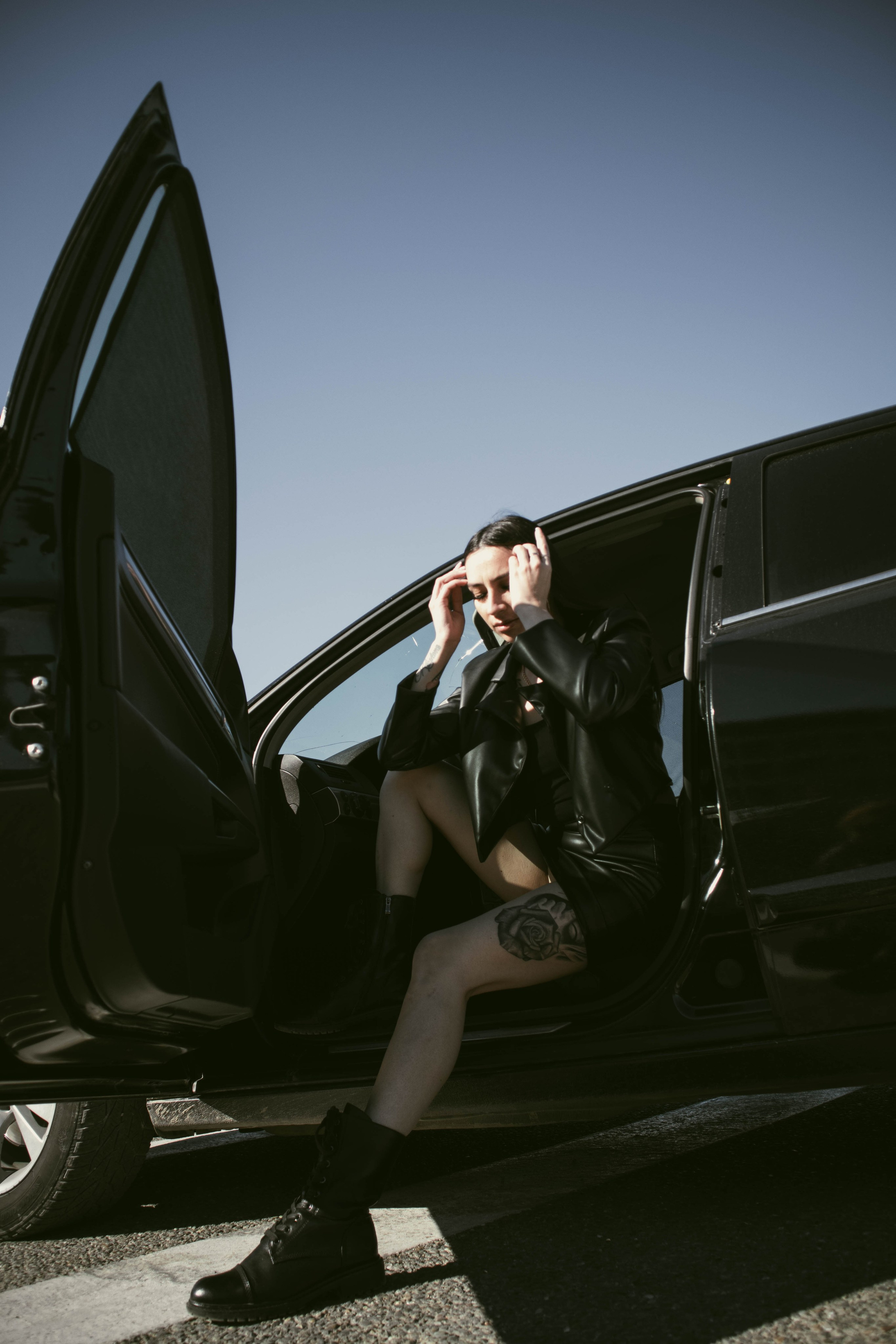 Р. Уличный фотограф Города N