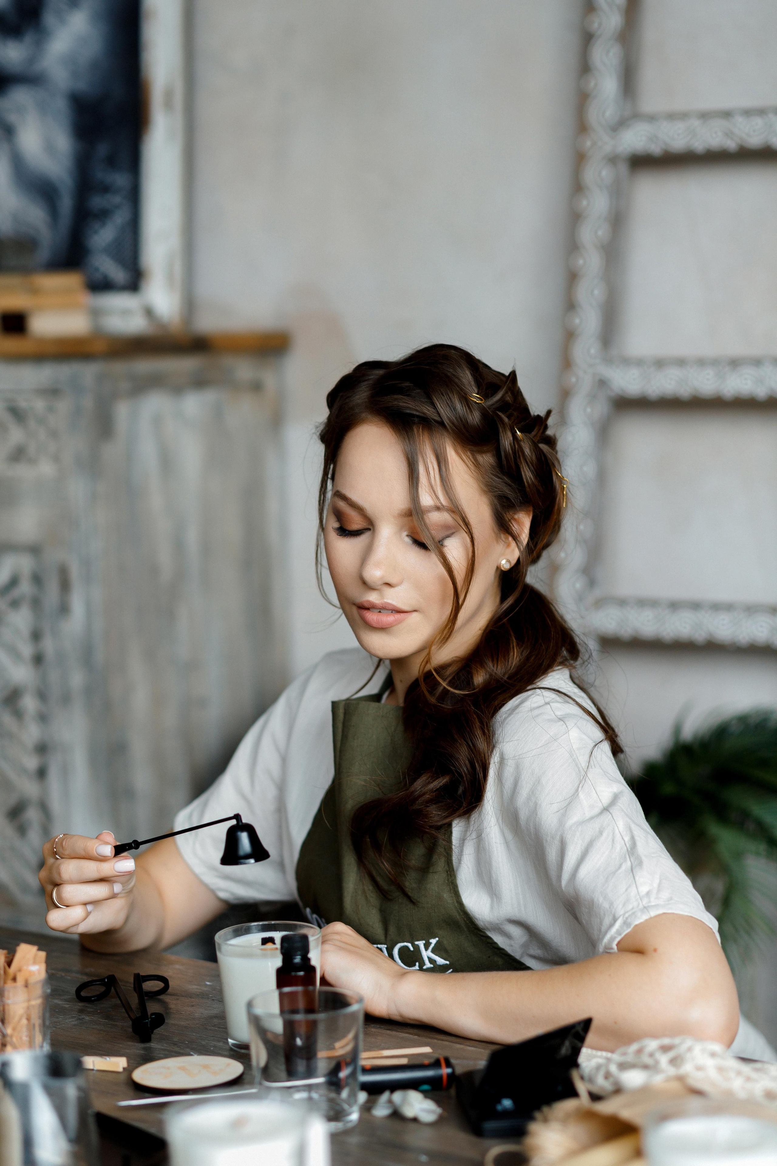 Имиджевая фотосессия для создателя свечей. Фотограф Александра Сыщенко