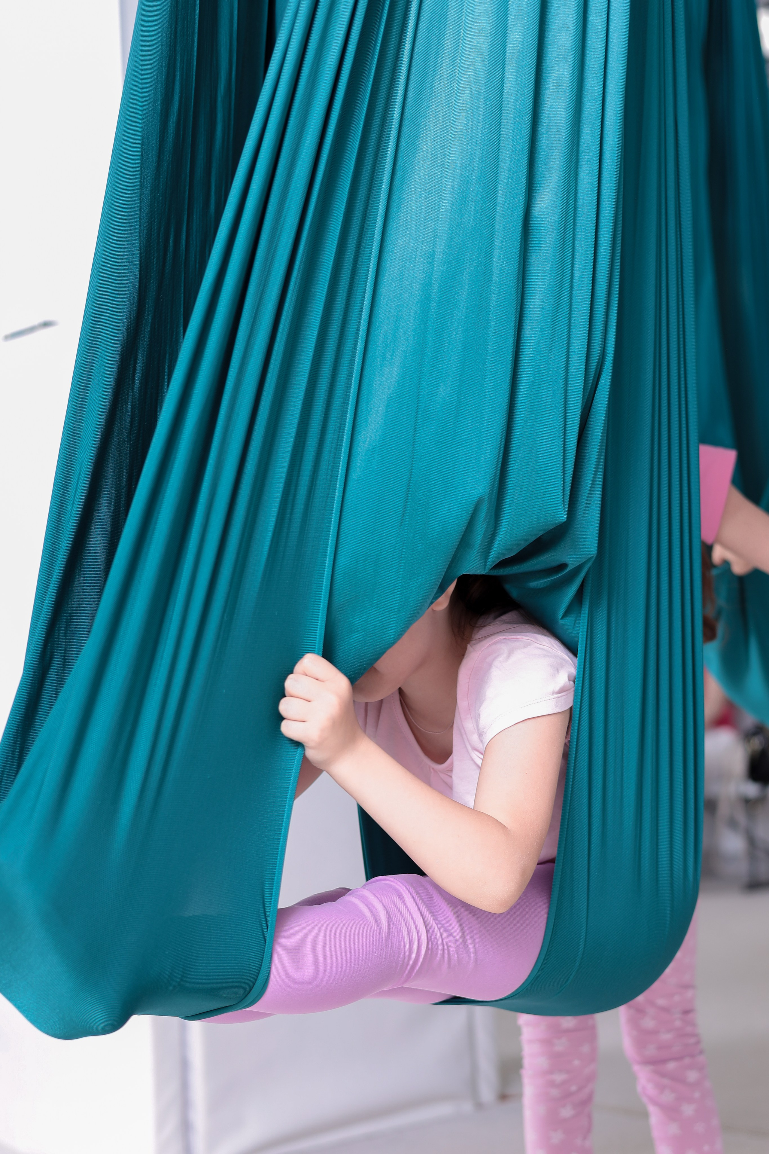 Детская аэройога. Фотограф Надршина Лилия